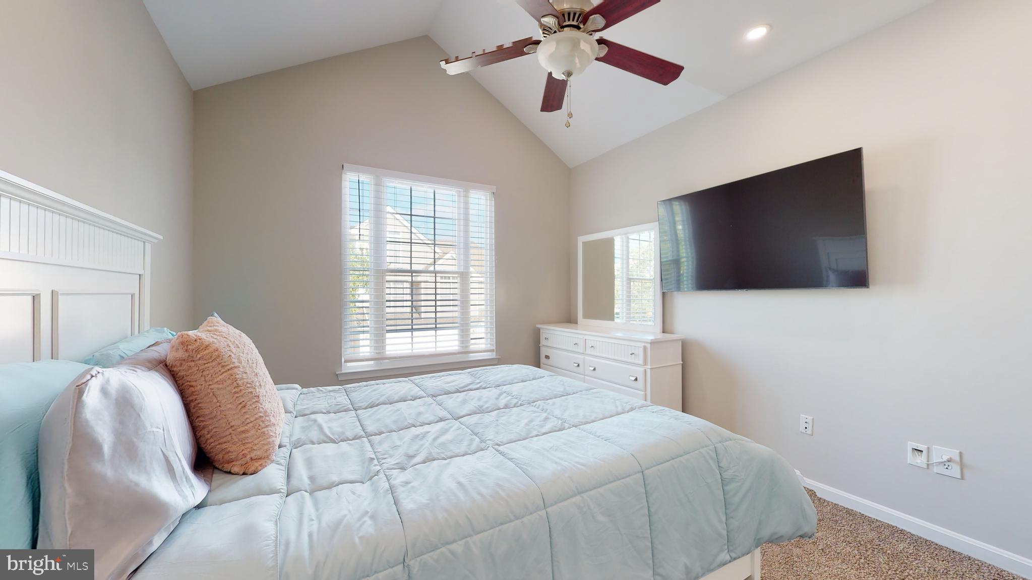 KINGS COUNCIL CONDO - Residential