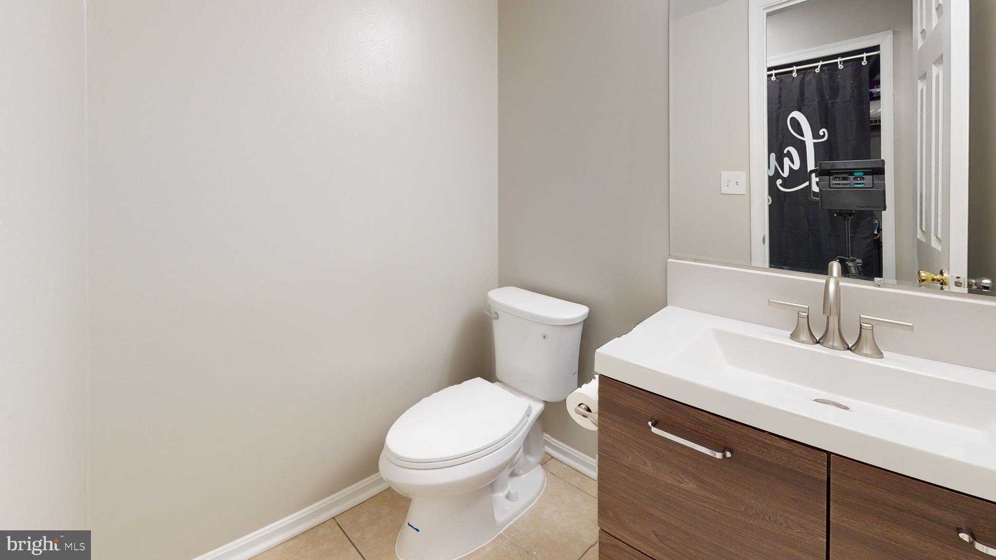 KINGS COUNCIL CONDO - Residential