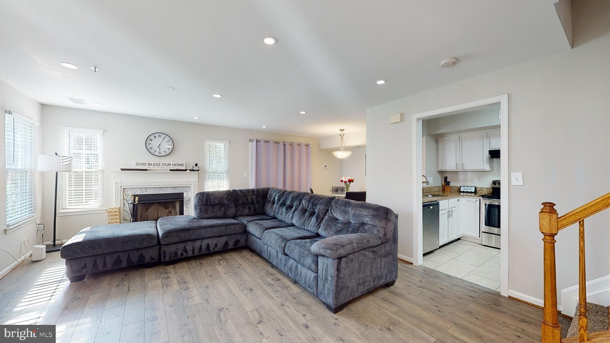 KINGS COUNCIL CONDO - Residential