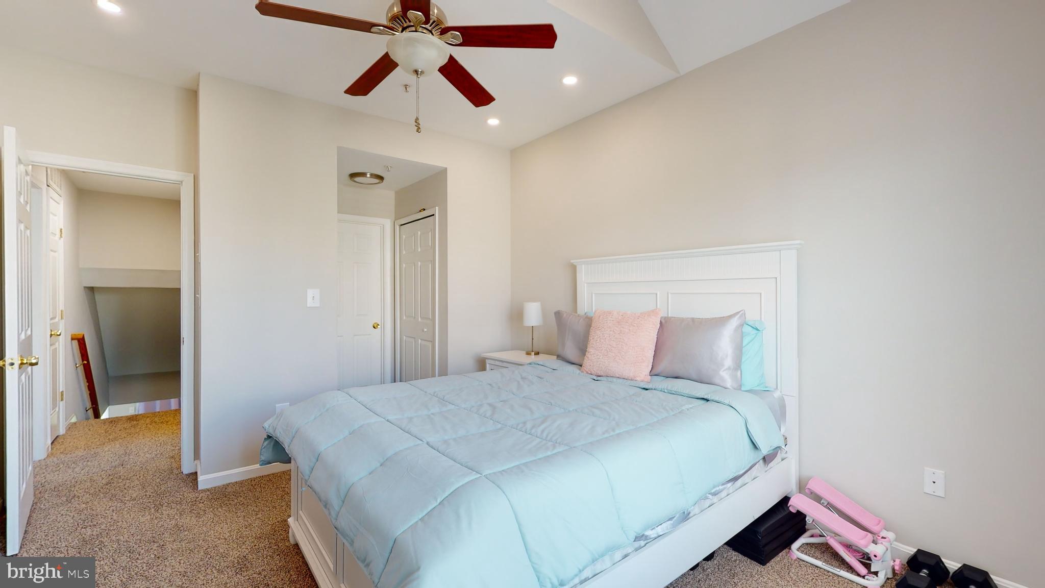 KINGS COUNCIL CONDO - Residential