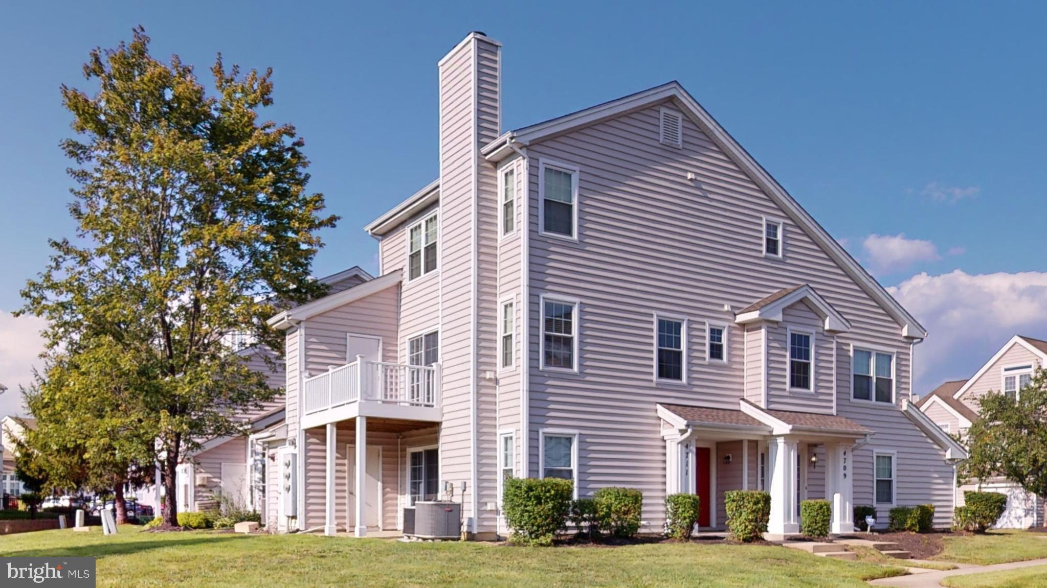 KINGS COUNCIL CONDO - Residential