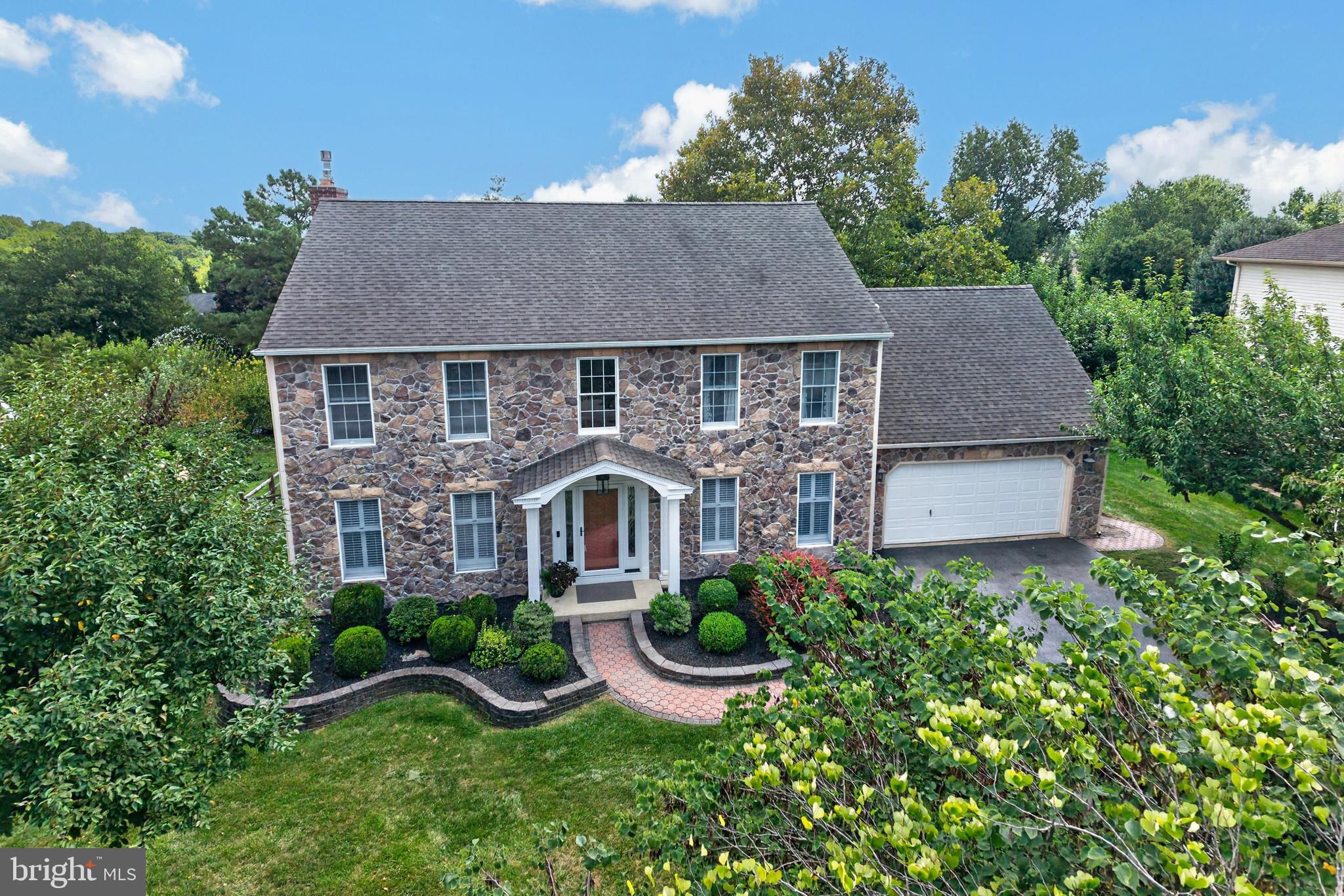 26 BRISTOL LANE