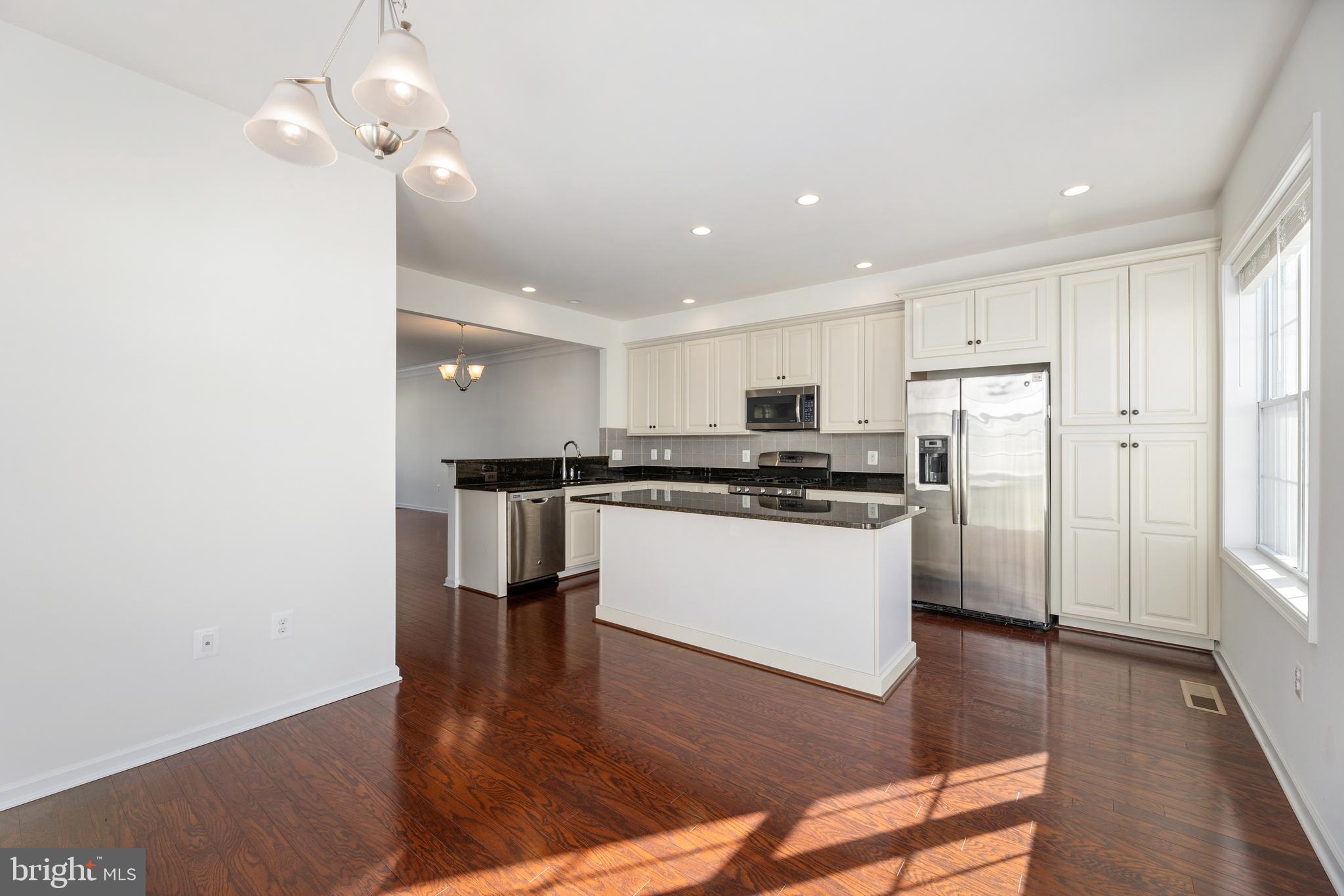 LOUDOUN VALLEY ESTATES 2 - Residential Lease