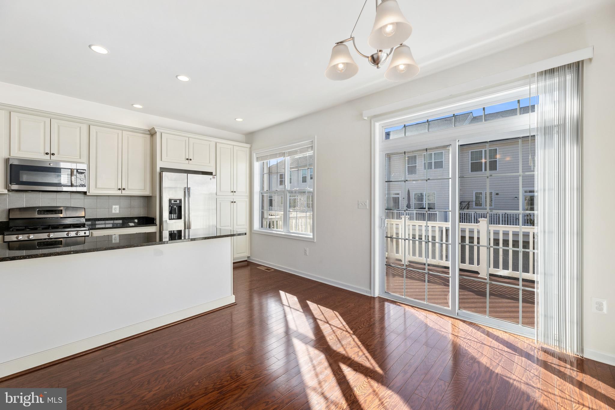 LOUDOUN VALLEY ESTATES 2 - Residential Lease