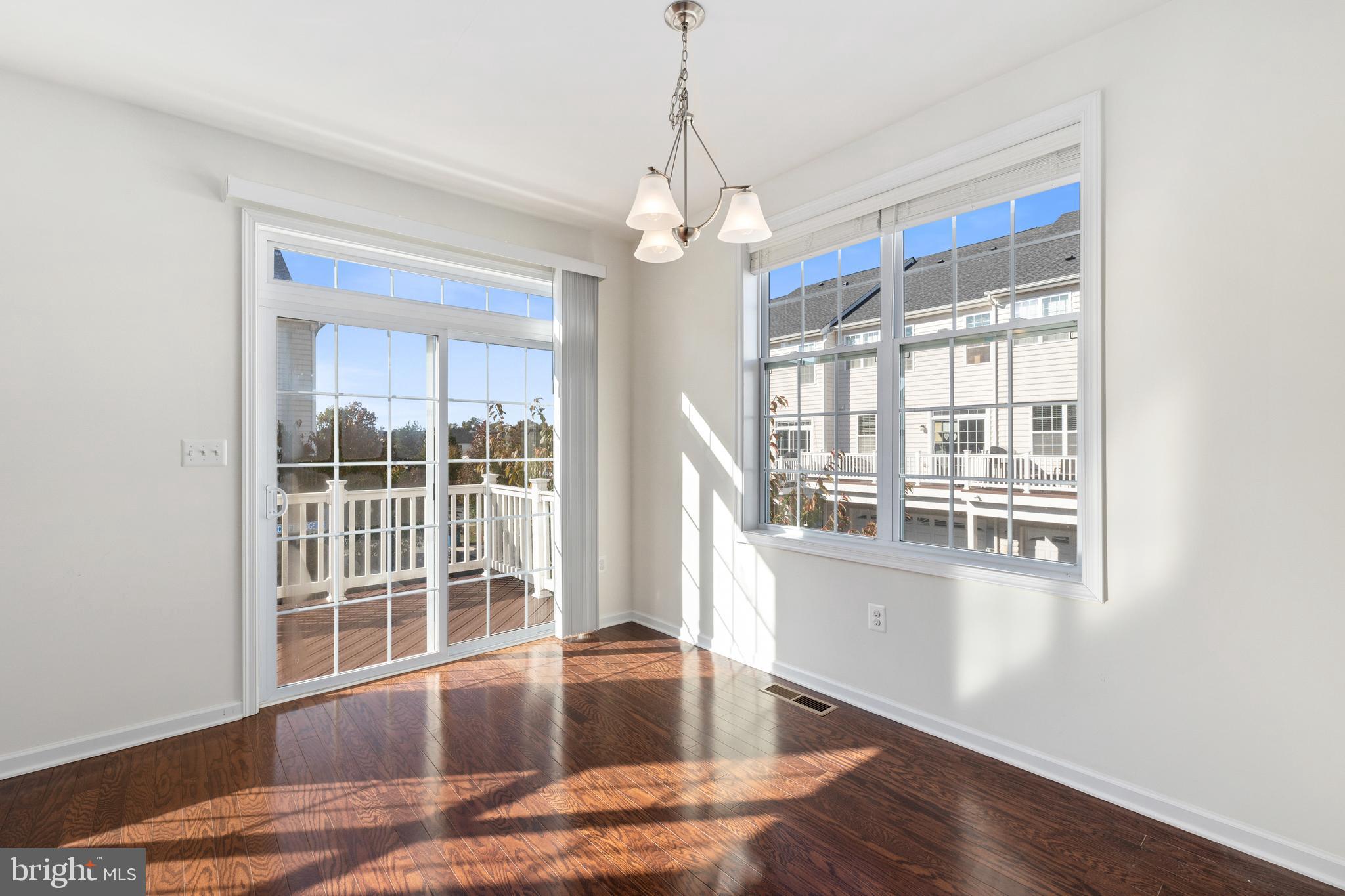 LOUDOUN VALLEY ESTATES 2 - Residential Lease