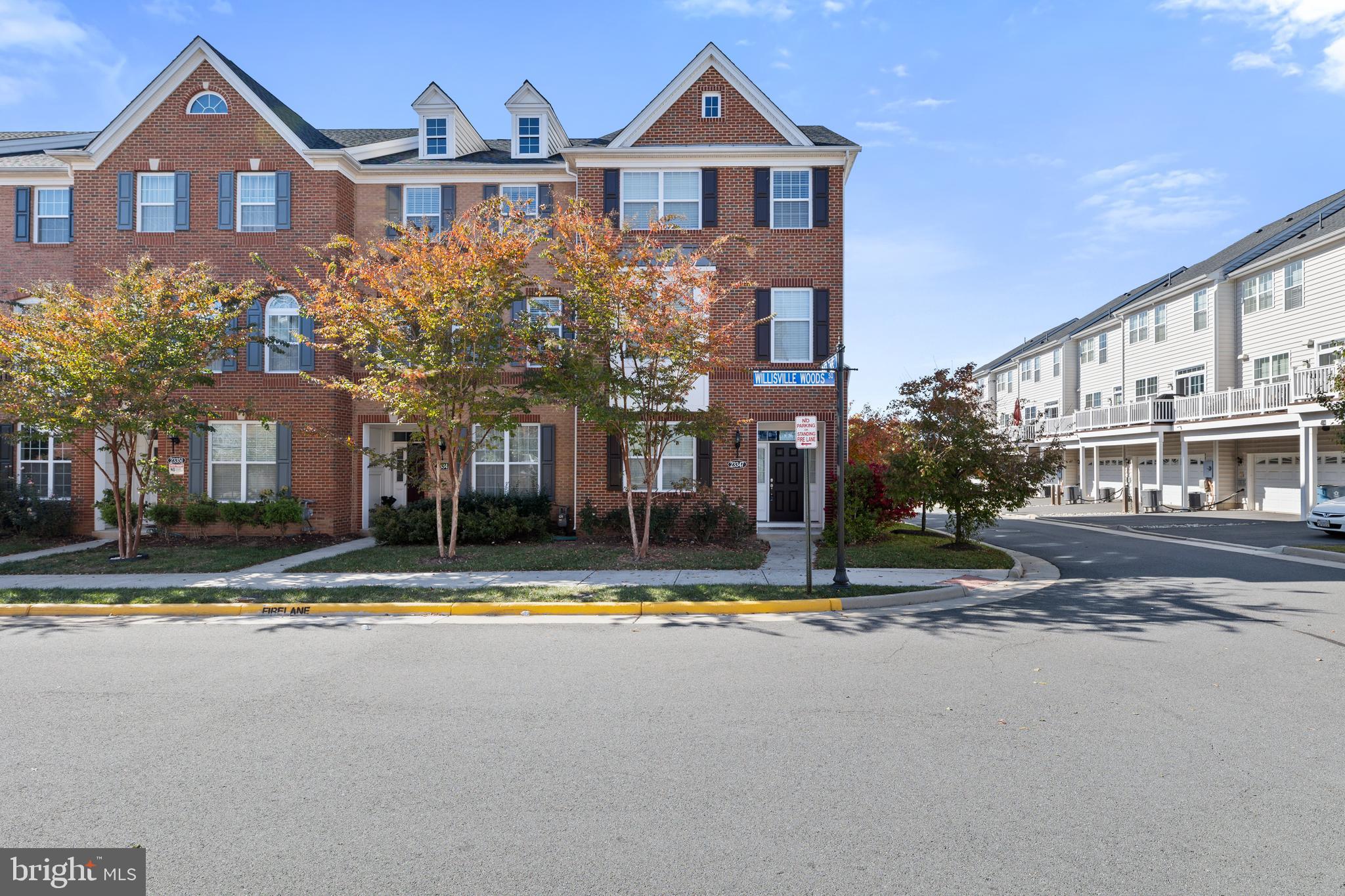 LOUDOUN VALLEY ESTATES 2 - Residential Lease