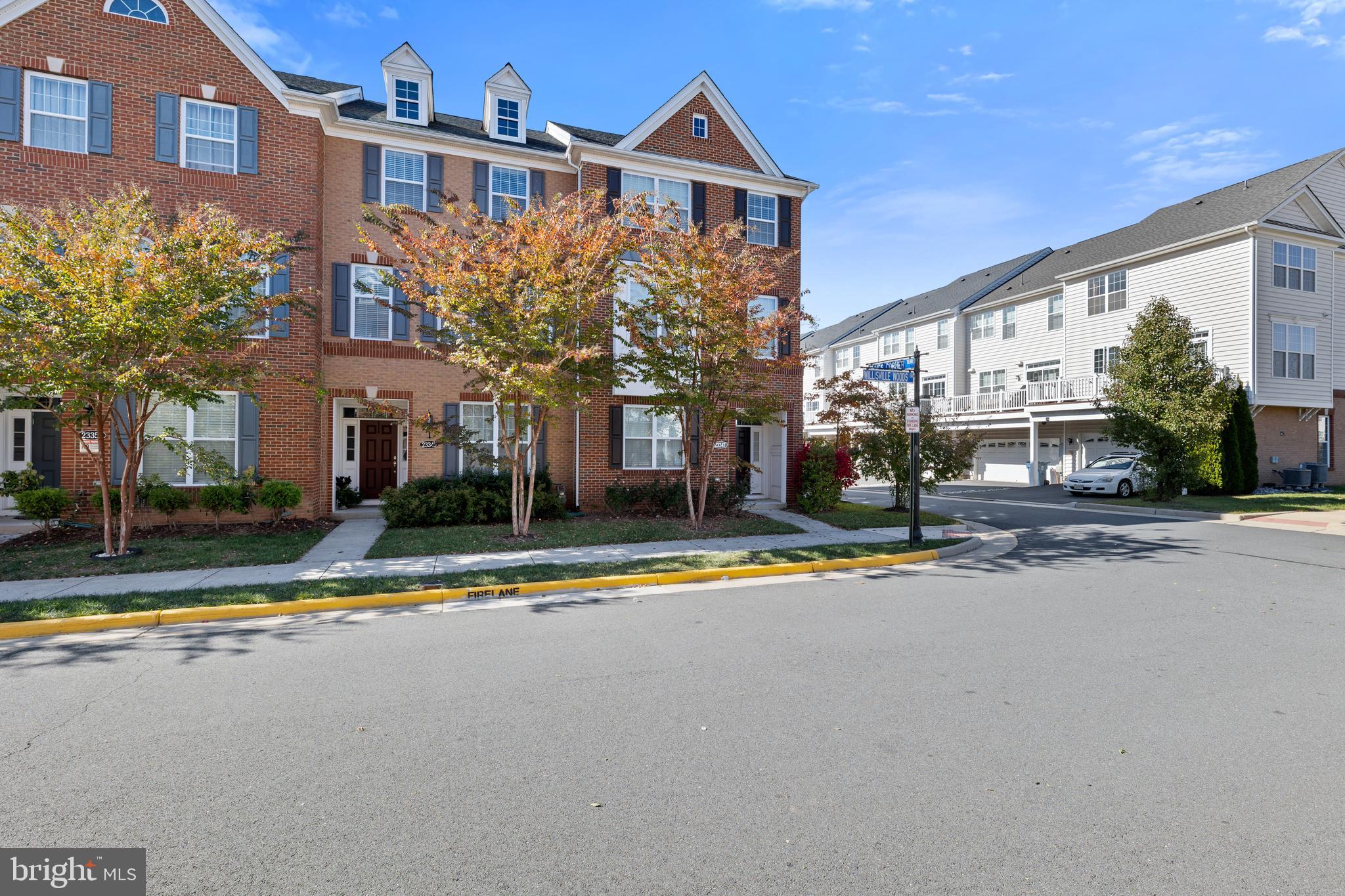 LOUDOUN VALLEY ESTATES 2 - Residential Lease