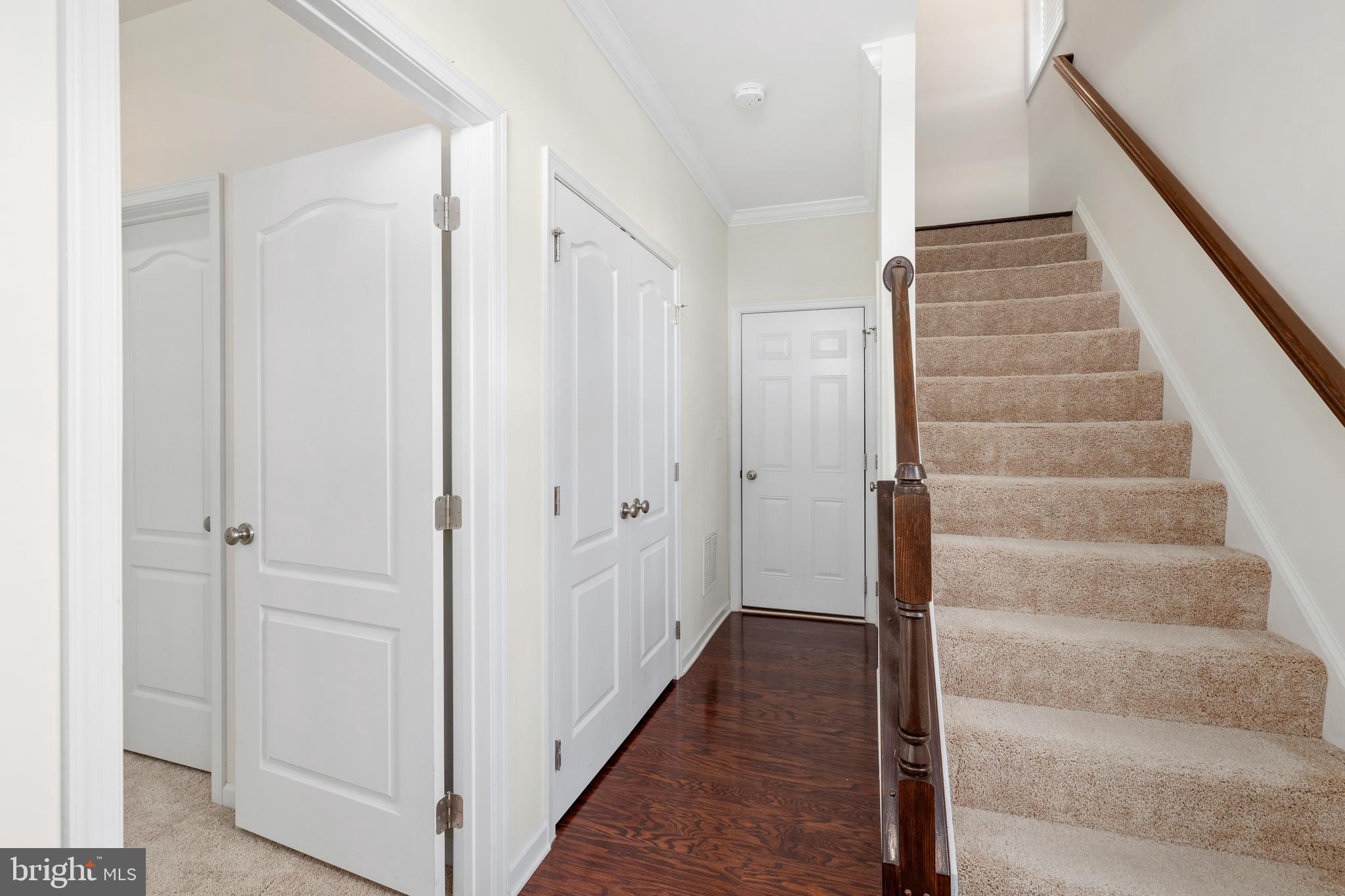 LOUDOUN VALLEY ESTATES 2 - Residential Lease