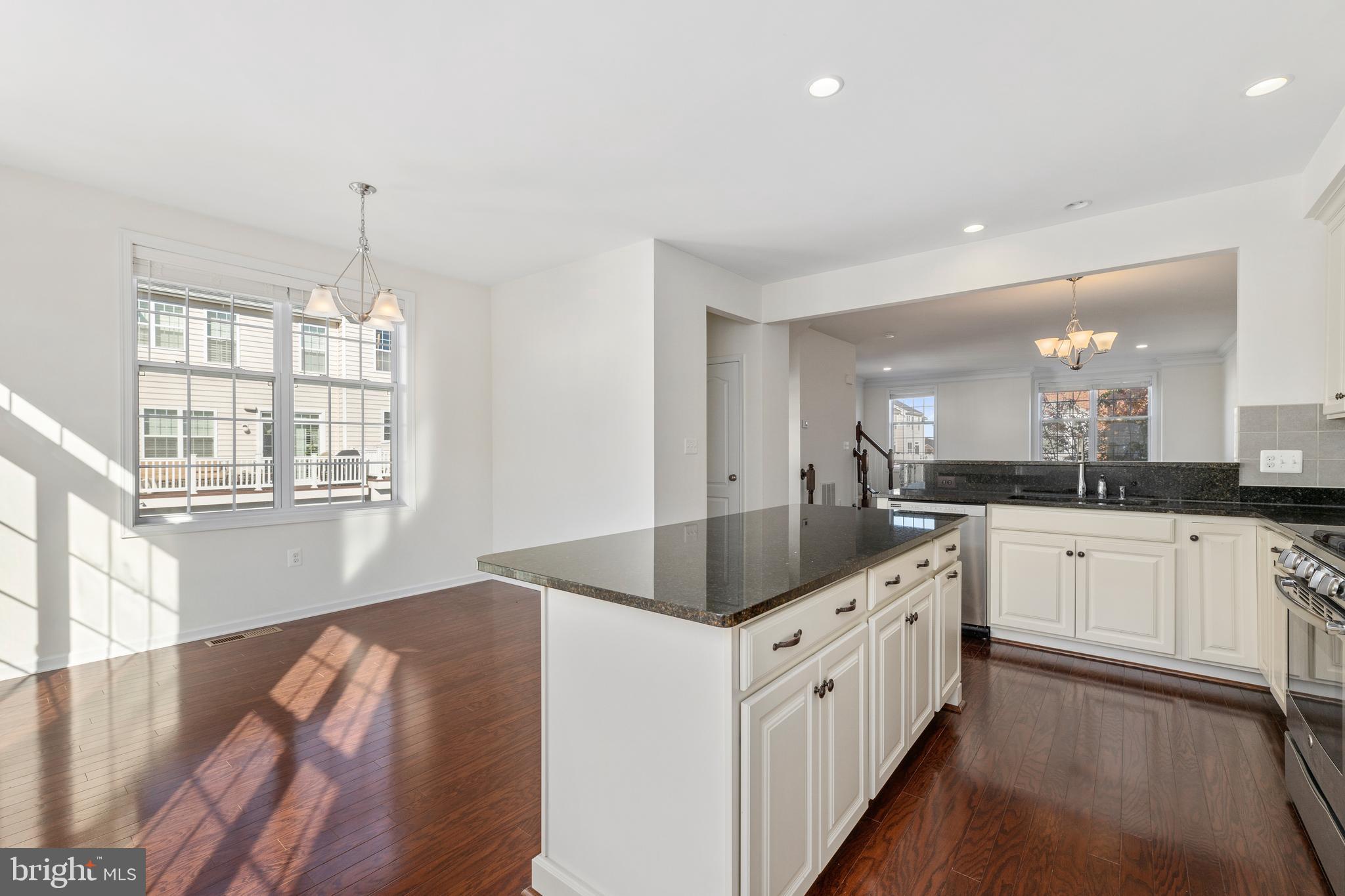 LOUDOUN VALLEY ESTATES 2 - Residential Lease