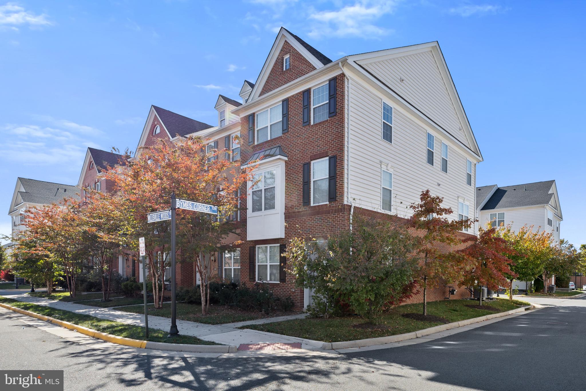 LOUDOUN VALLEY ESTATES 2 - Residential Lease