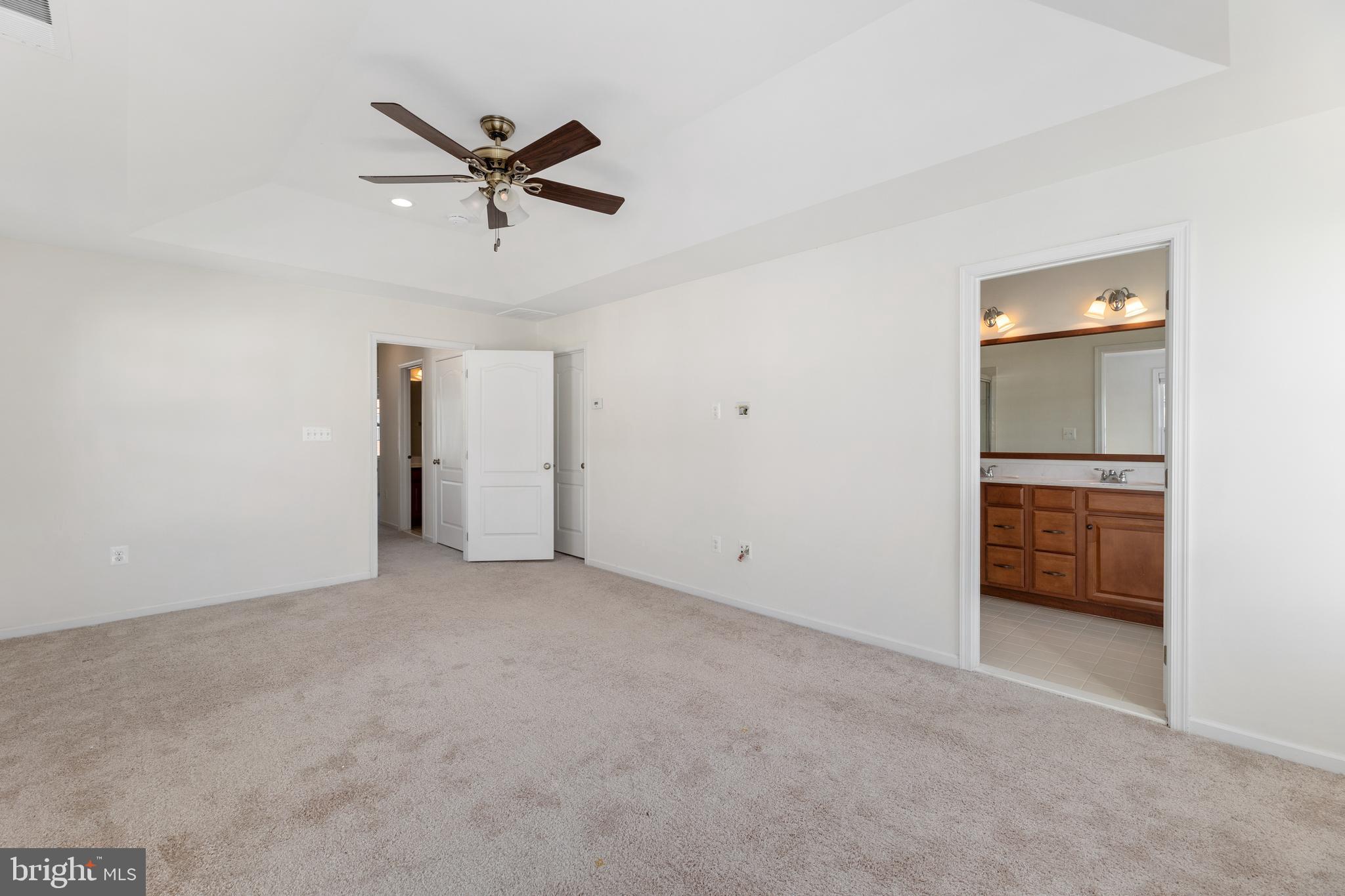 LOUDOUN VALLEY ESTATES 2 - Residential Lease