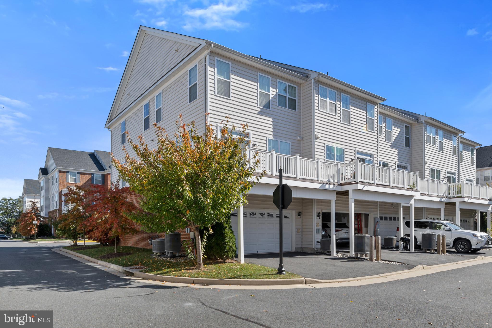 LOUDOUN VALLEY ESTATES 2 - Residential Lease