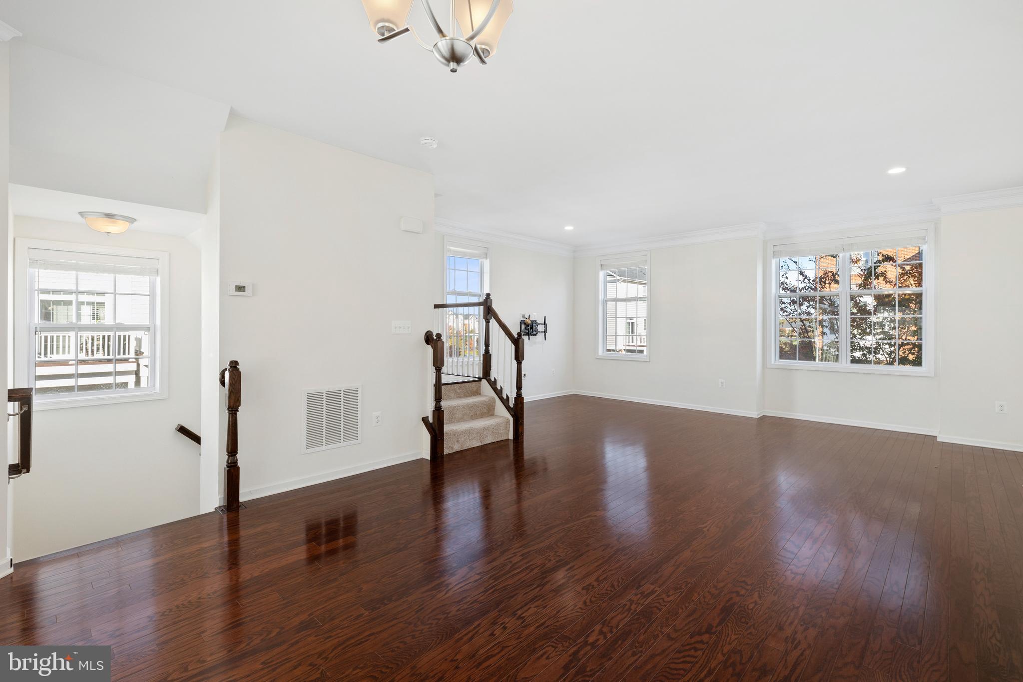 LOUDOUN VALLEY ESTATES 2 - Residential Lease