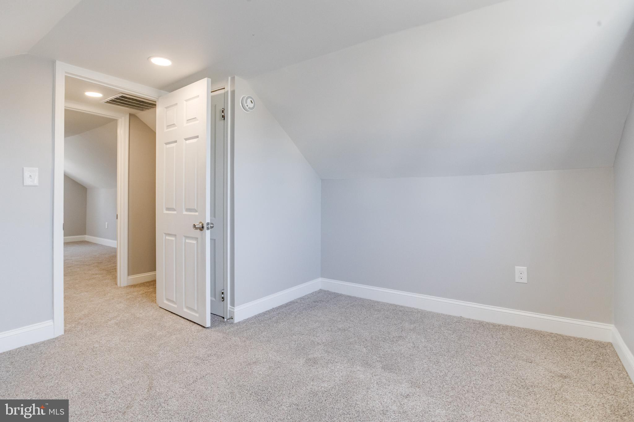 MARLYN TERRACE - Residential