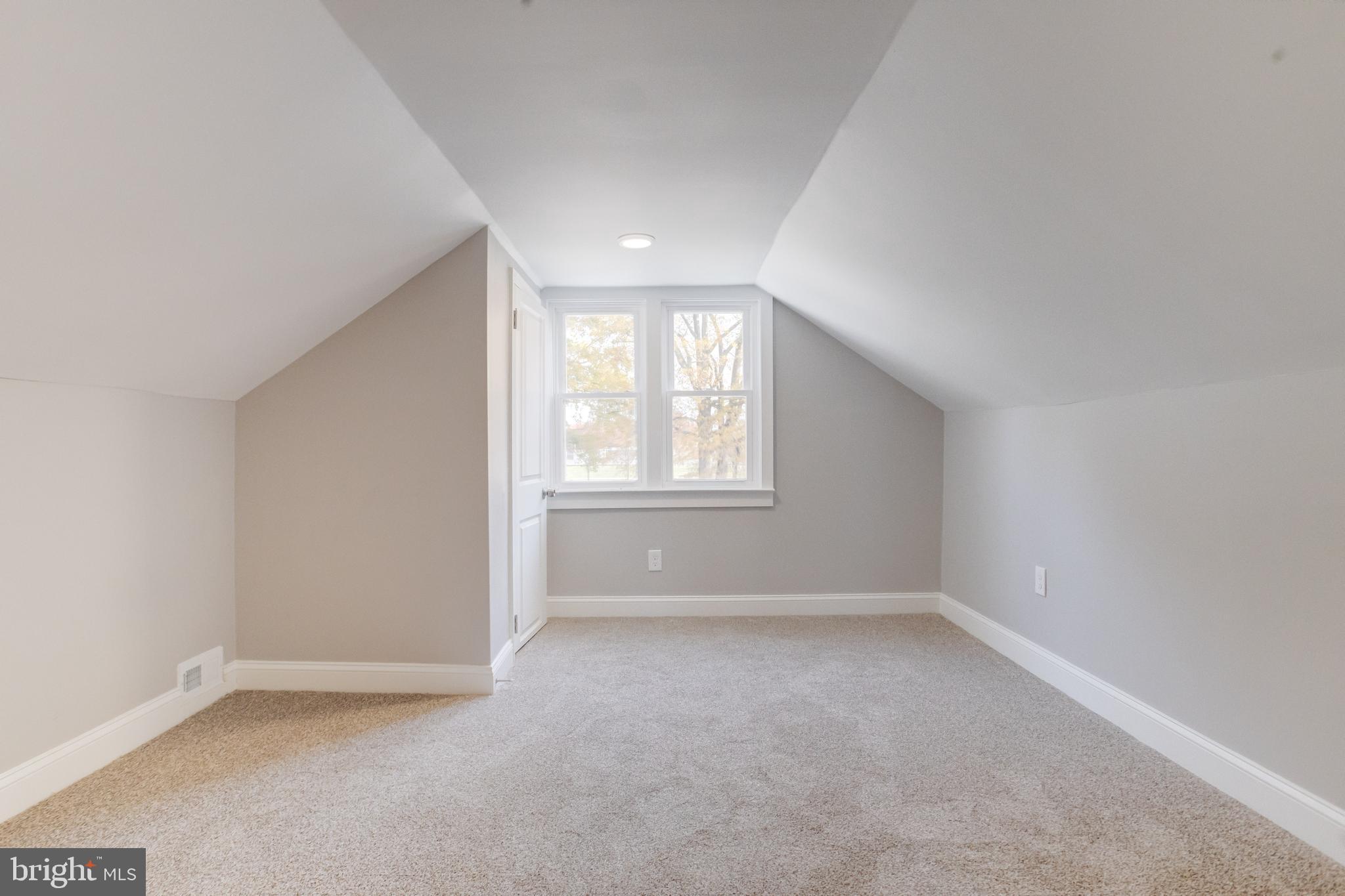 MARLYN TERRACE - Residential