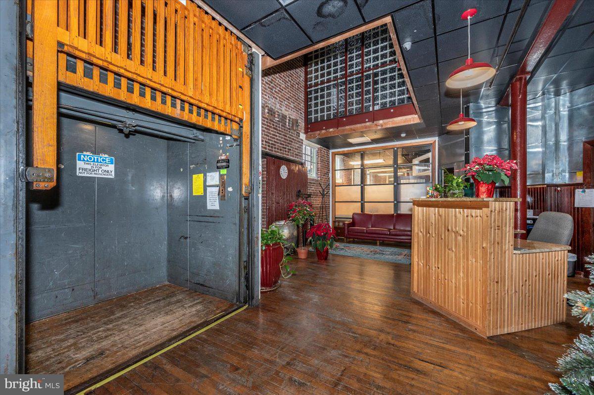 47 E ALL SAINTS STREET