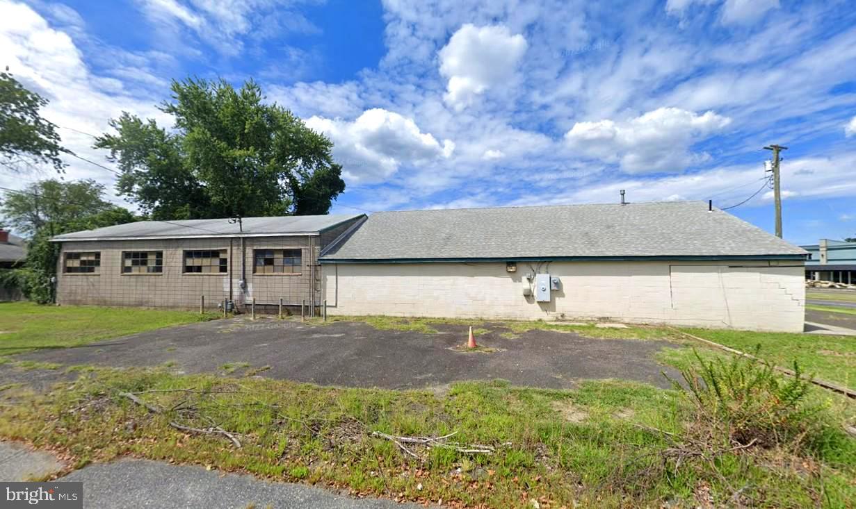 3221 BLACK HORSE PIKE