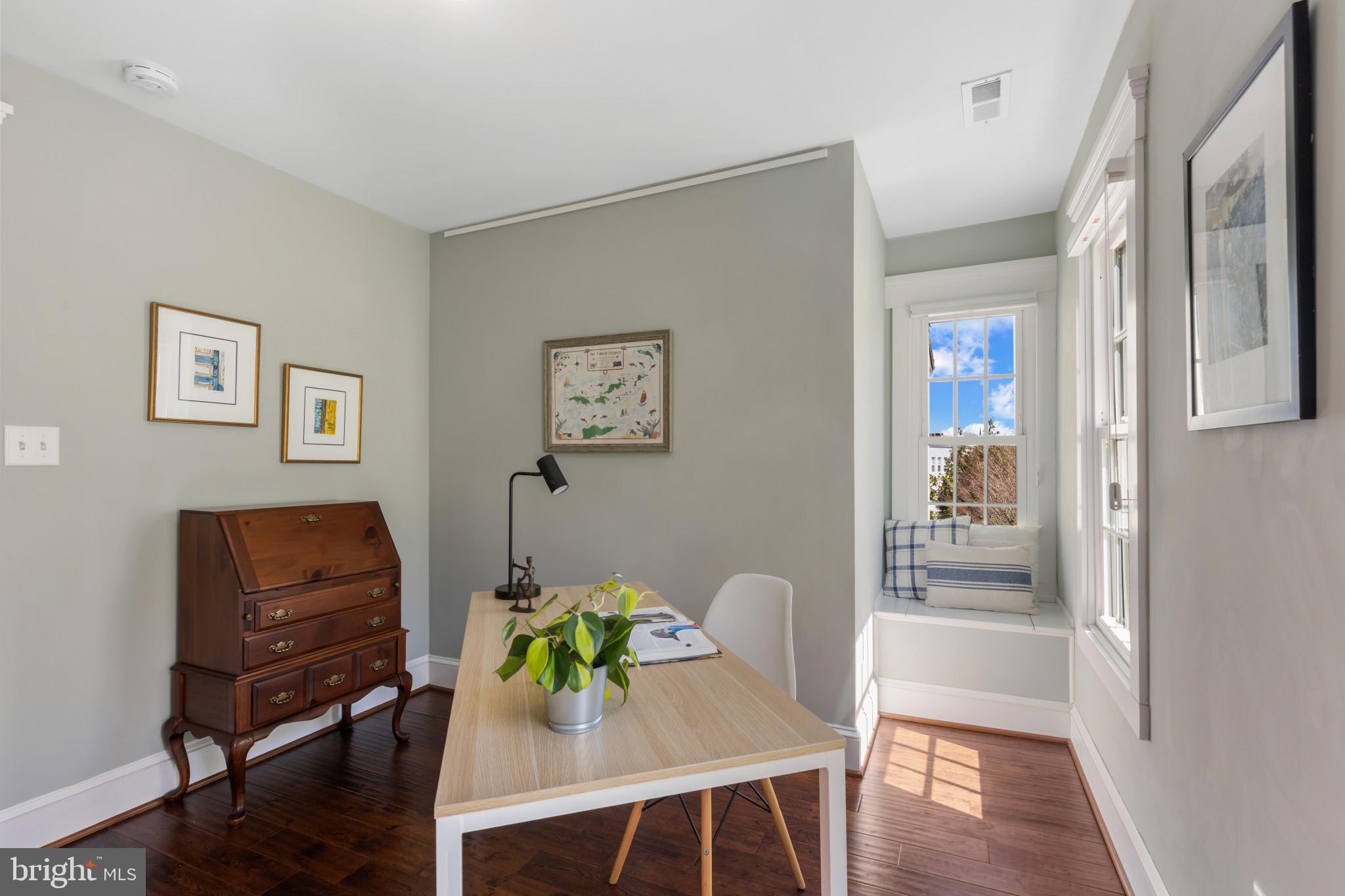 MURRAY HILL - Residential