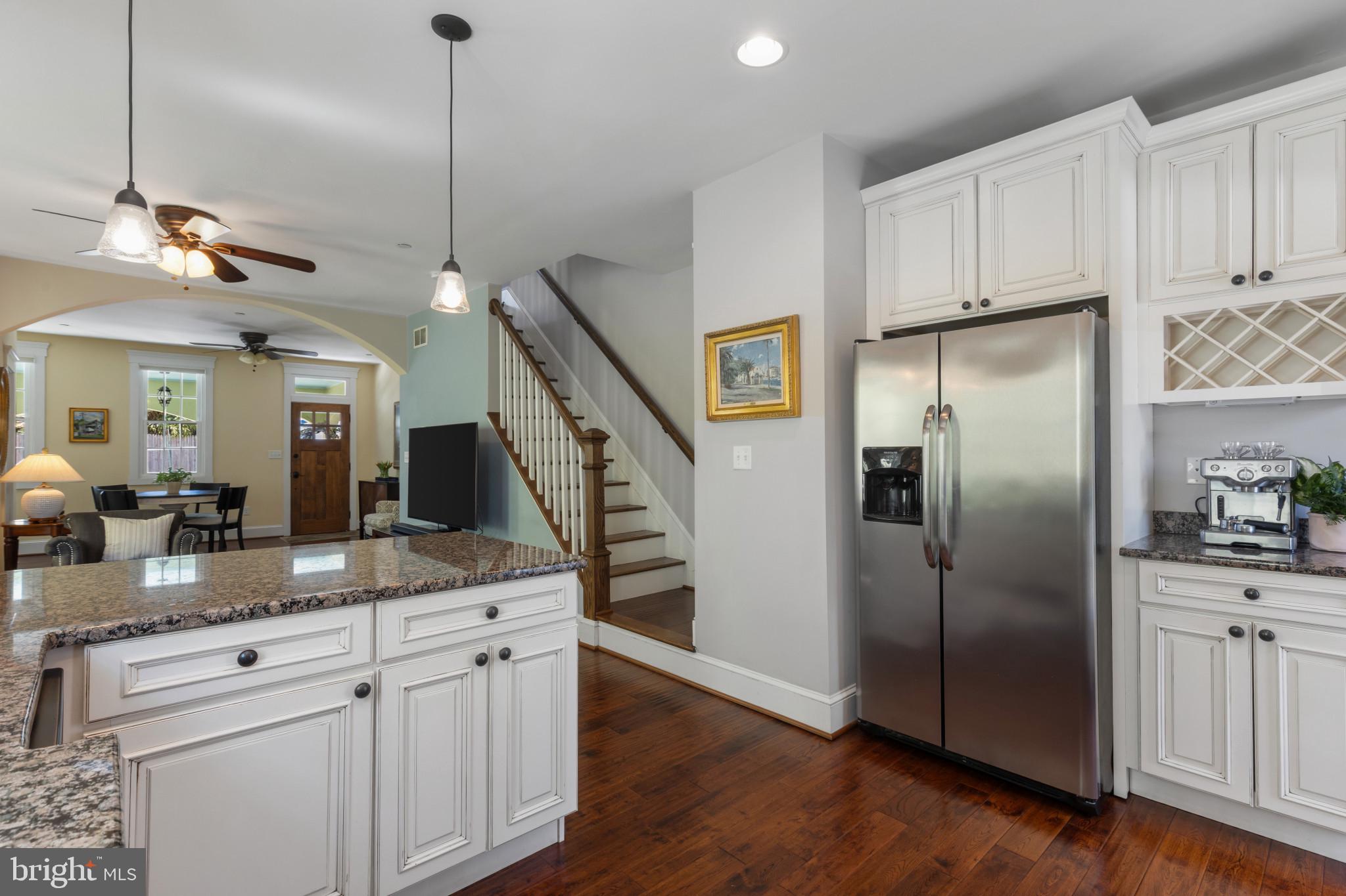 MURRAY HILL - Residential