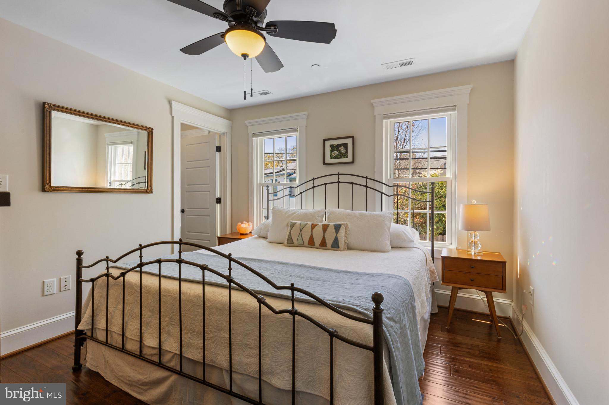 MURRAY HILL - Residential