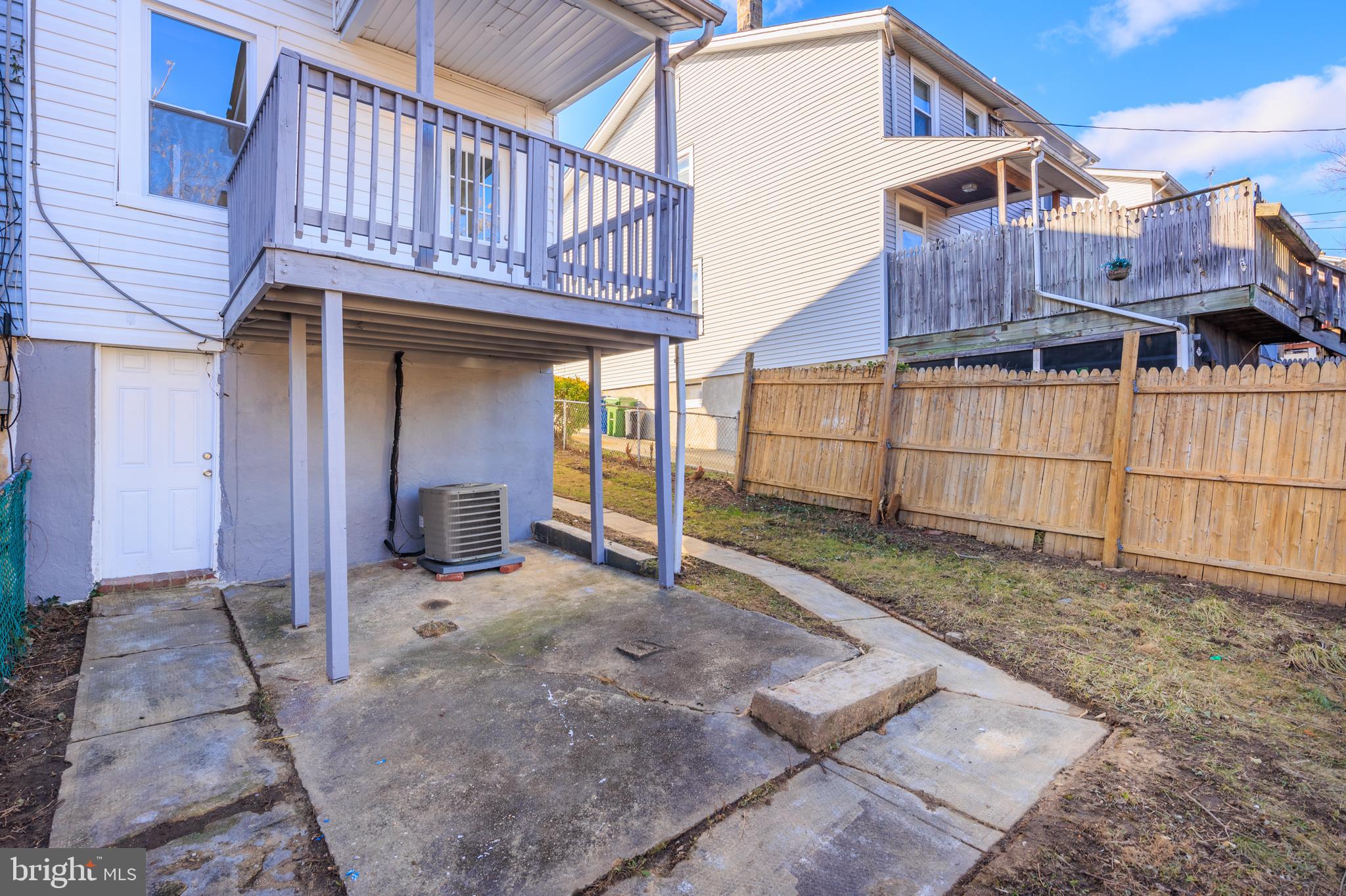 FRANKFORD - Residential