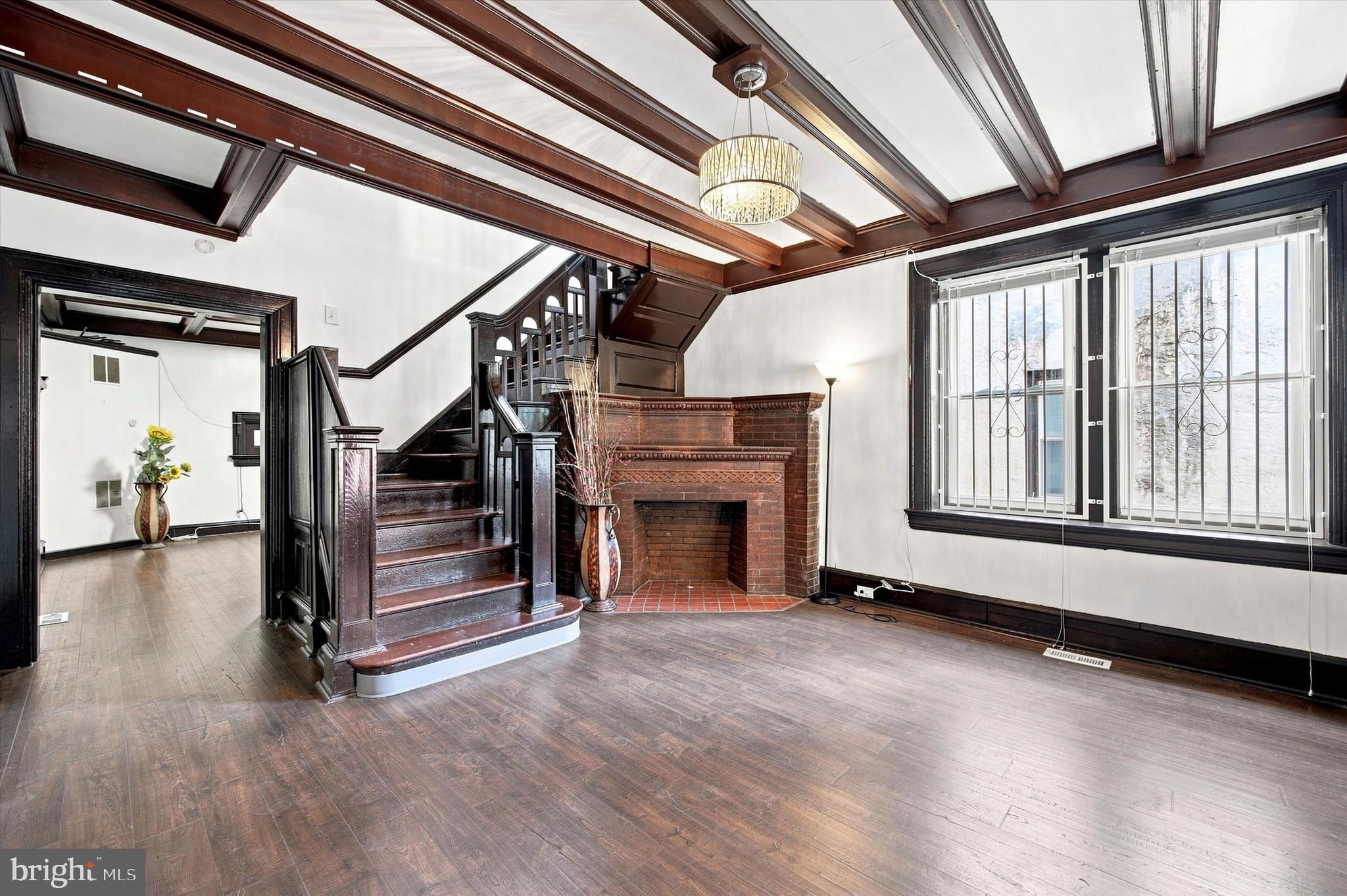 4518 WALNUT STREET