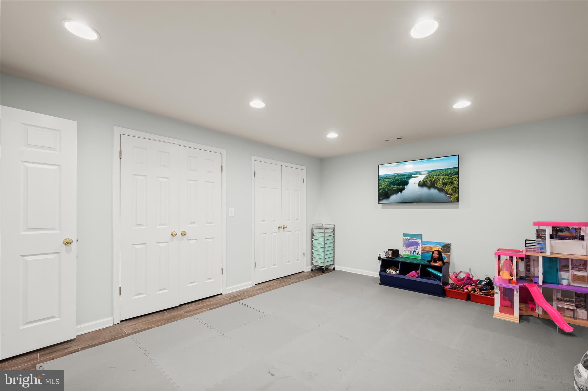 PINDELL CHASE - Residential