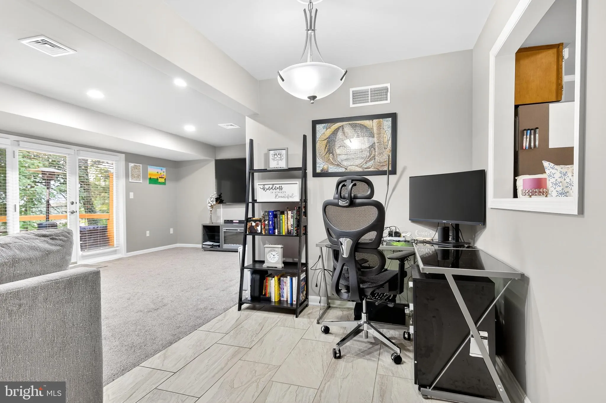 New Cumberland, Pennsylvania 17070, United States, 2 Bedrooms Bedrooms, ,3 BathroomsBathrooms,Residential,Contingent,216452