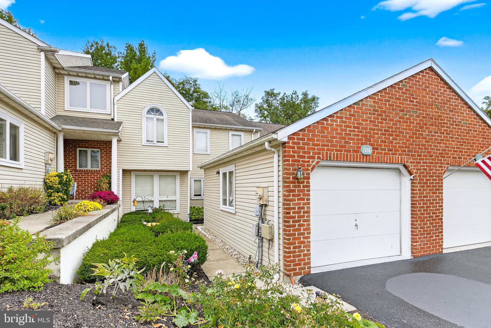 BEACON HILL - Residential