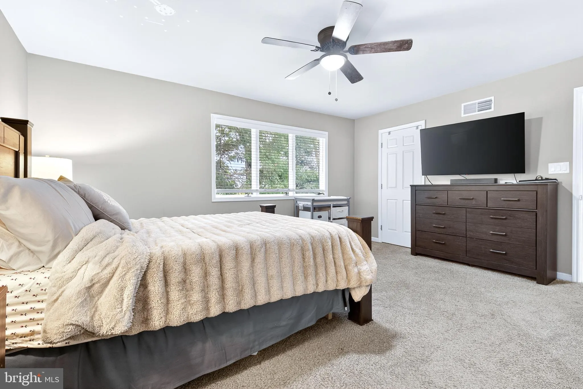 New Cumberland, Pennsylvania 17070, United States, 2 Bedrooms Bedrooms, ,3 BathroomsBathrooms,Residential,Contingent,216452