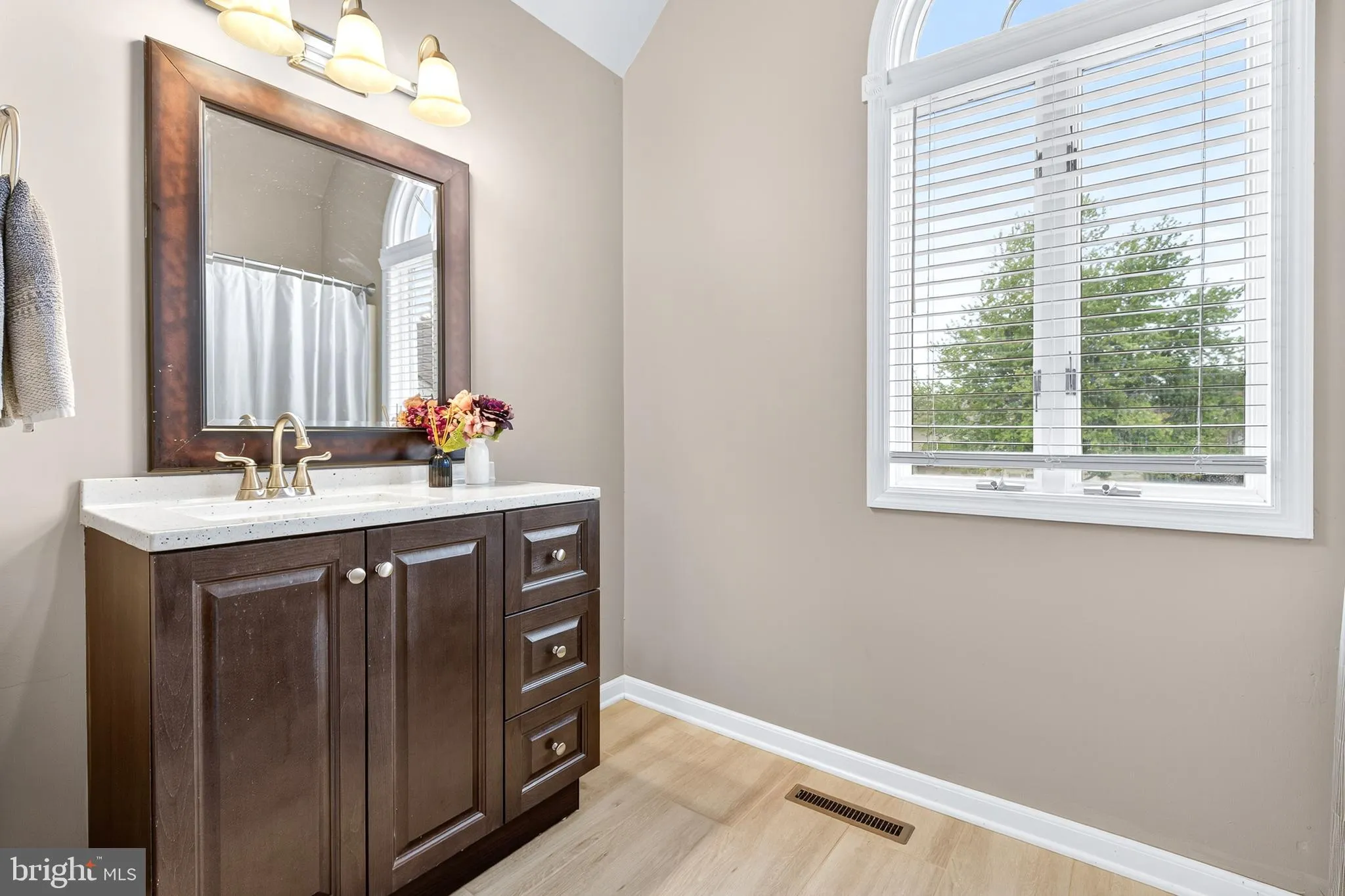 New Cumberland, Pennsylvania 17070, United States, 2 Bedrooms Bedrooms, ,3 BathroomsBathrooms,Residential,Contingent,216452