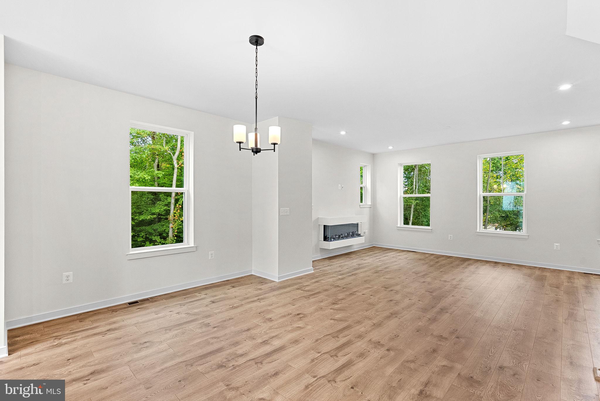 CASCADE LANDING - Residential