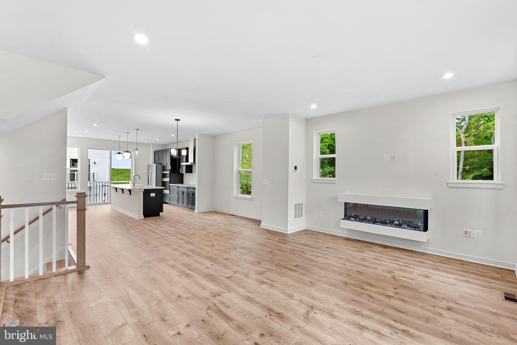 CASCADE LANDING - Residential