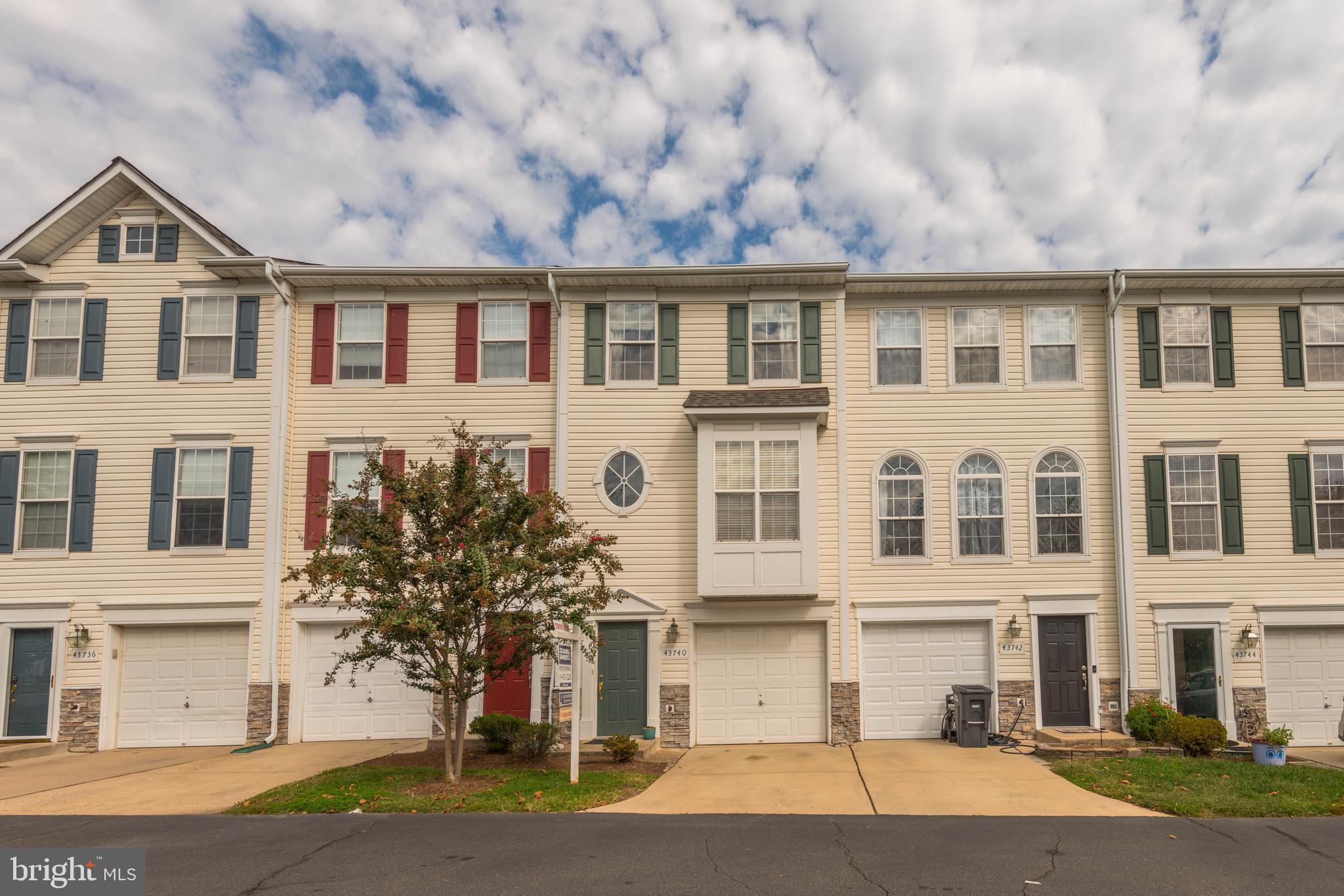 HEARTHSIDE AT FLYNNS CROSSING - Residential