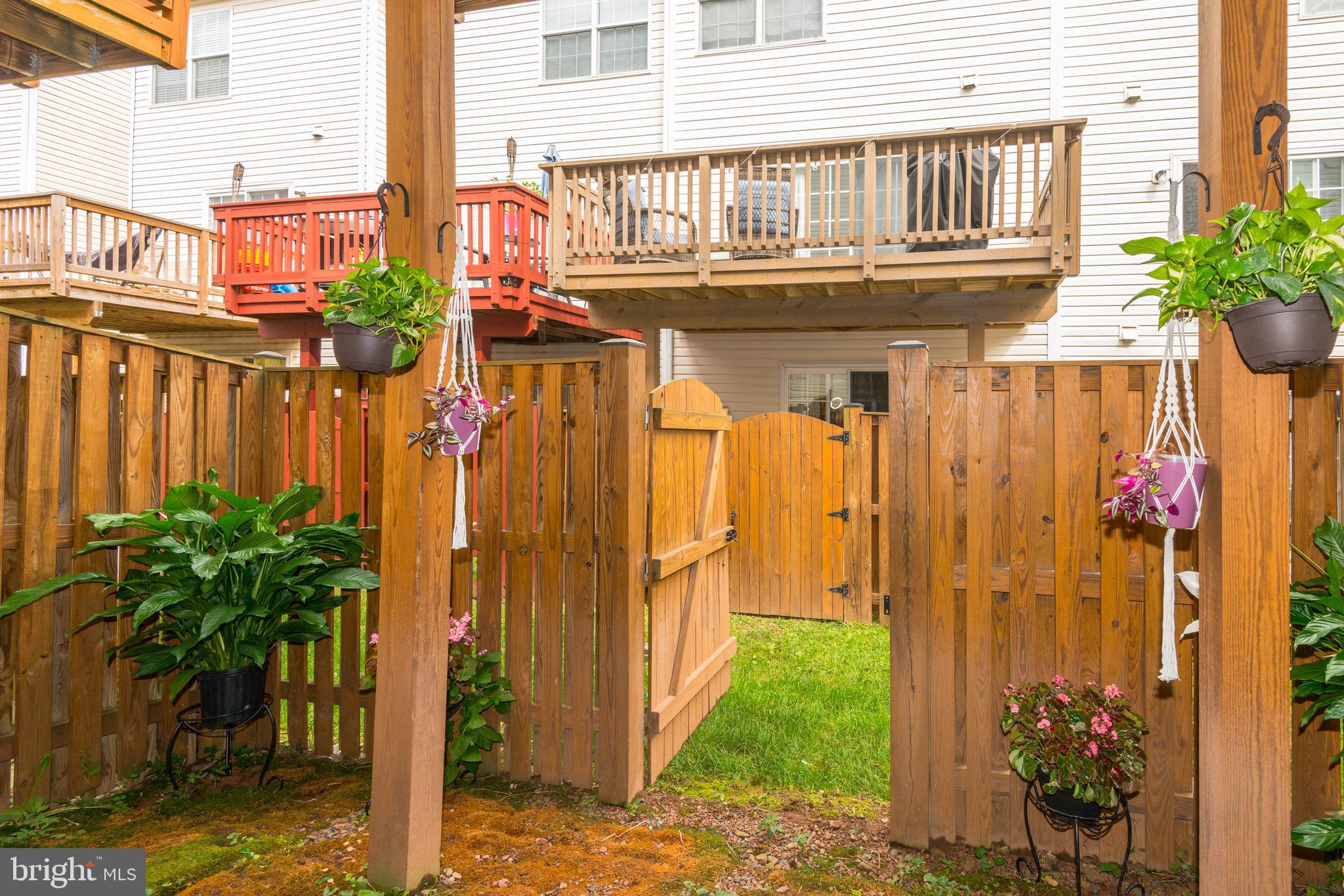 HEARTHSIDE AT FLYNNS CROSSING - Residential