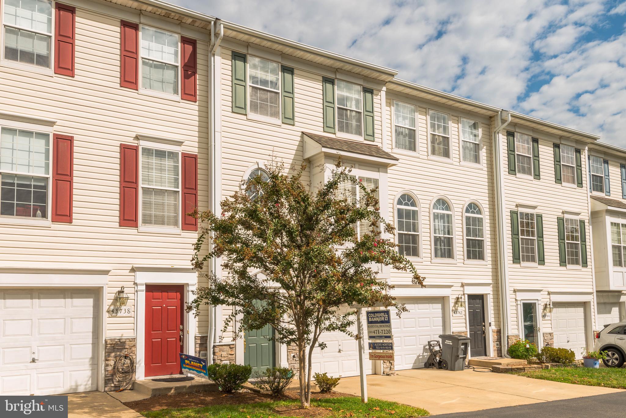 HEARTHSIDE AT FLYNNS CROSSING - Residential