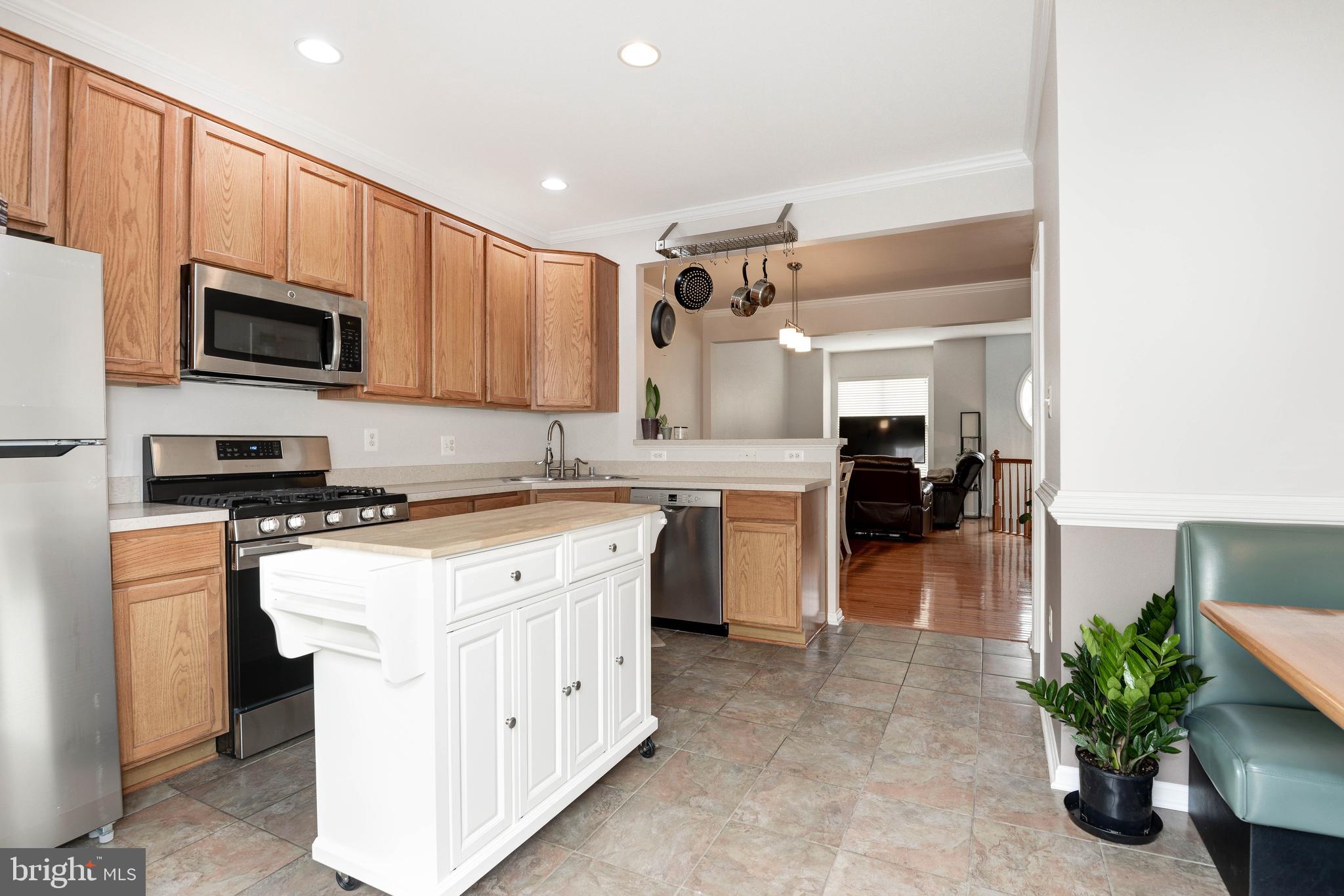 HEARTHSIDE AT FLYNNS CROSSING - Residential