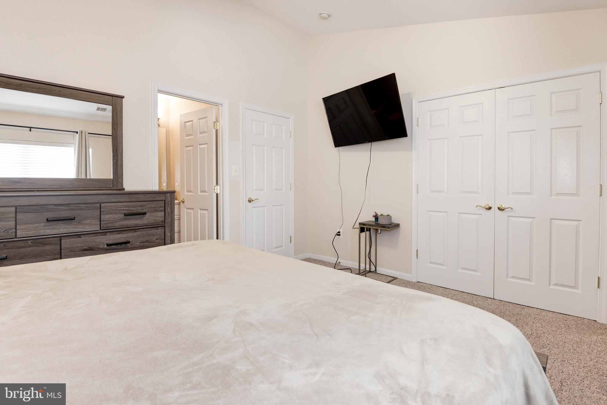 HEARTHSIDE AT FLYNNS CROSSING - Residential