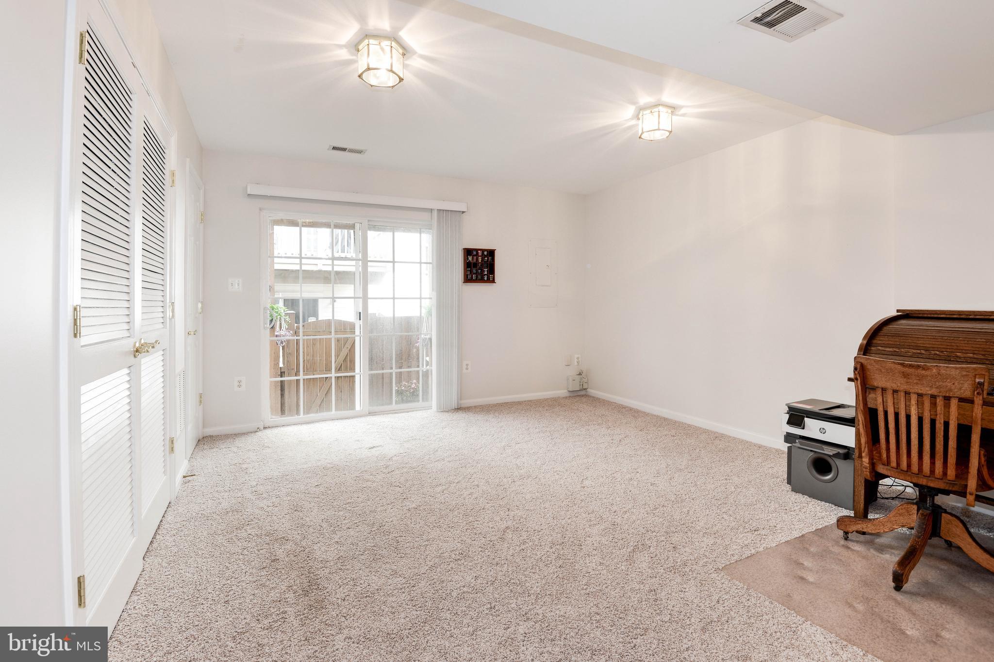 HEARTHSIDE AT FLYNNS CROSSING - Residential