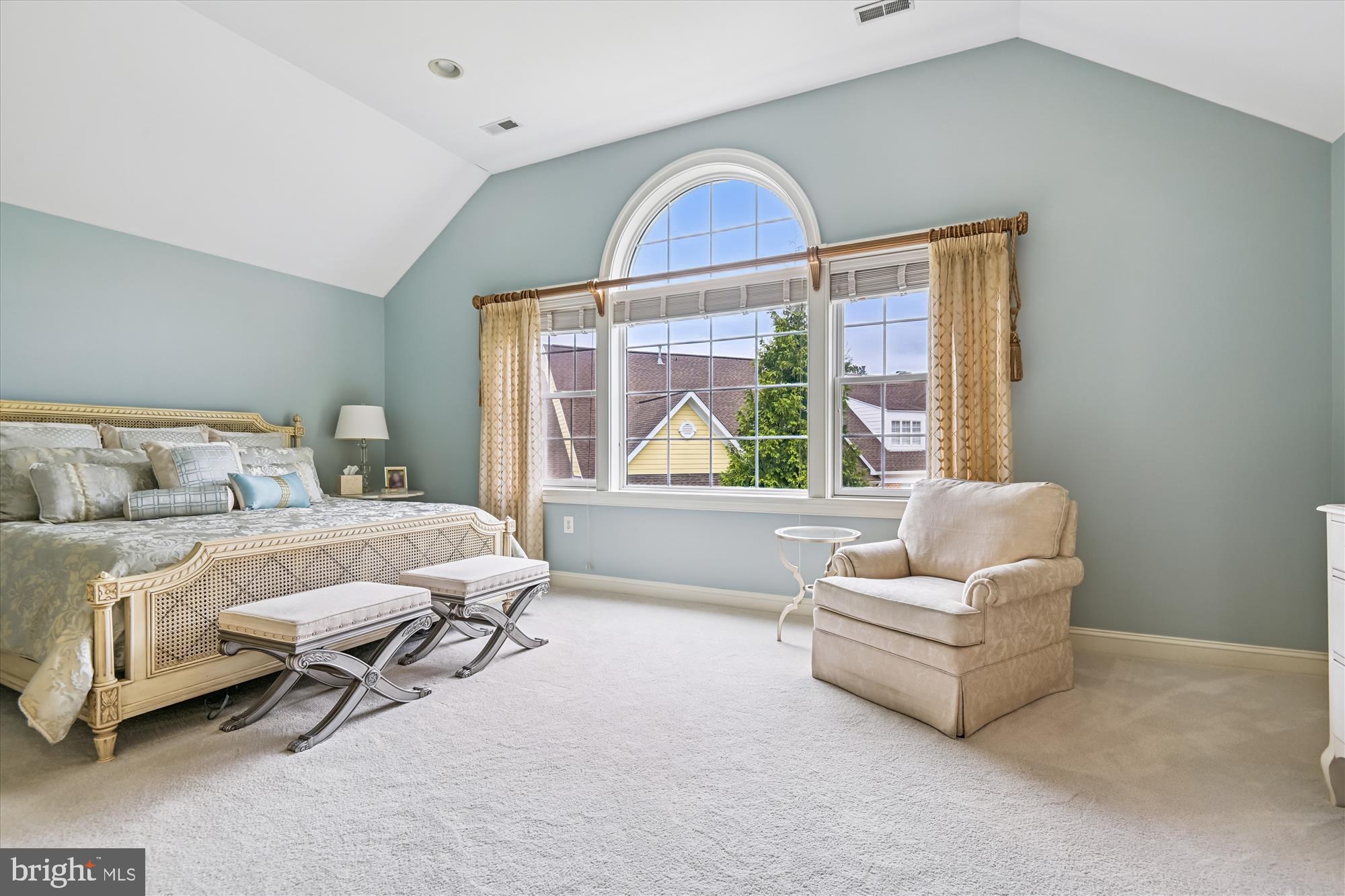 DUNLOY TOWNHOME - Residential