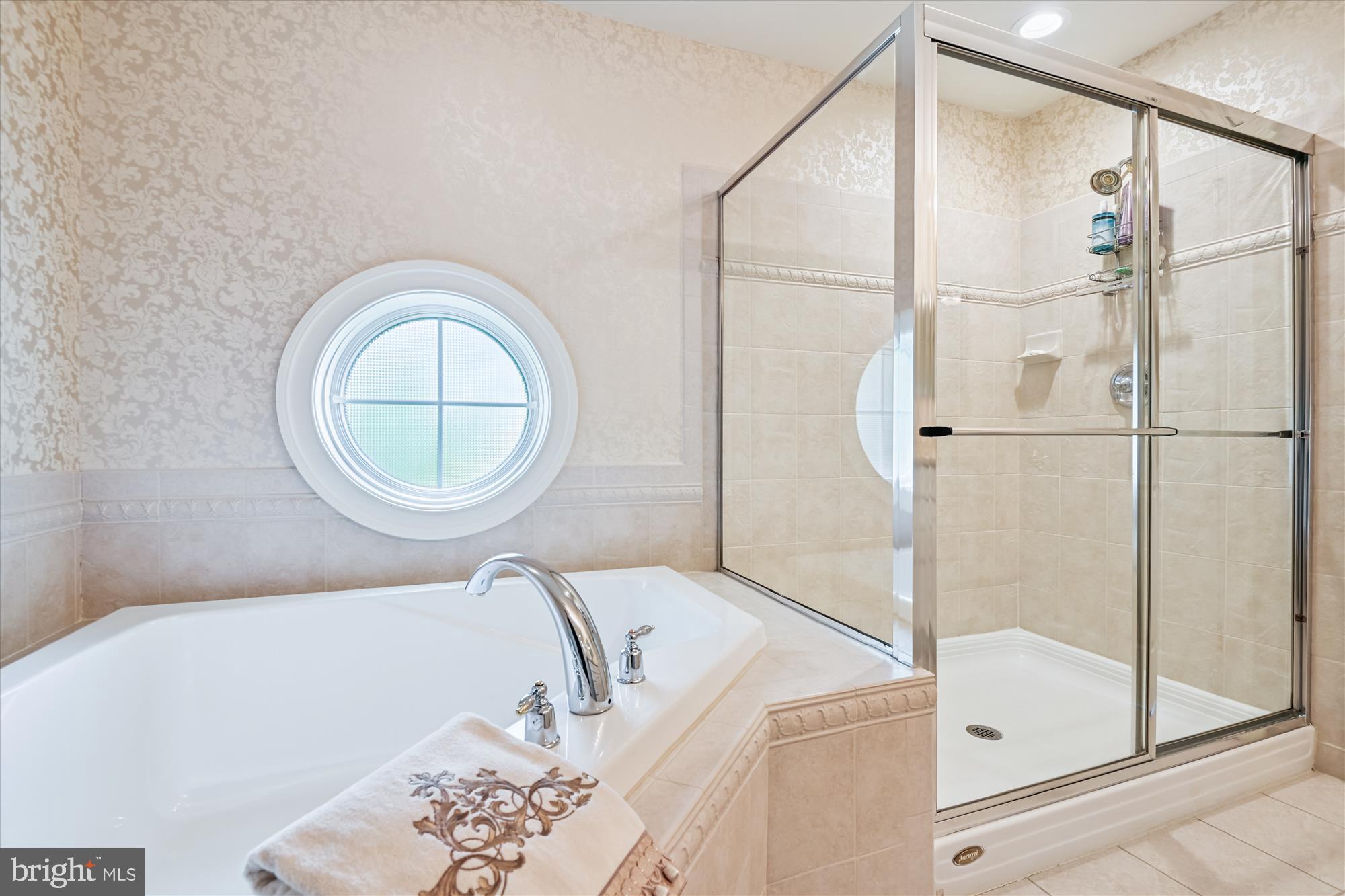 DUNLOY TOWNHOME - Residential