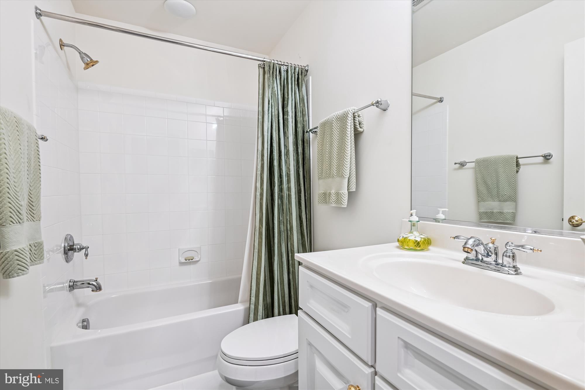 DUNLOY TOWNHOME - Residential