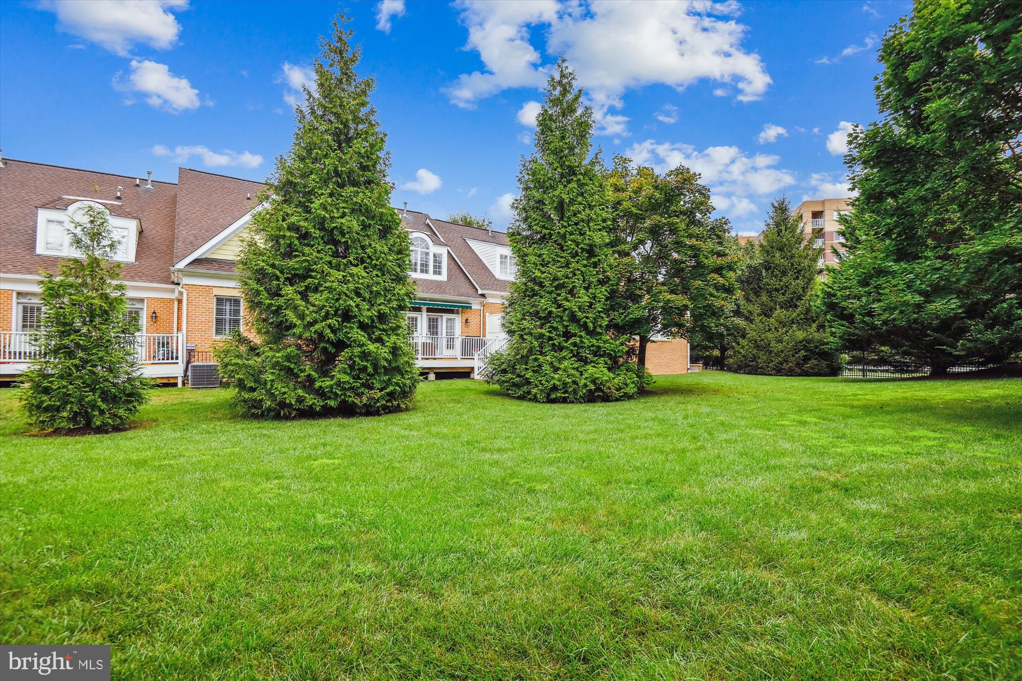 DUNLOY TOWNHOME - Residential