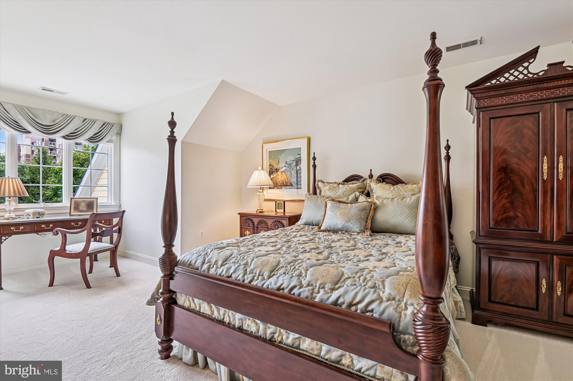 DUNLOY TOWNHOME - Residential