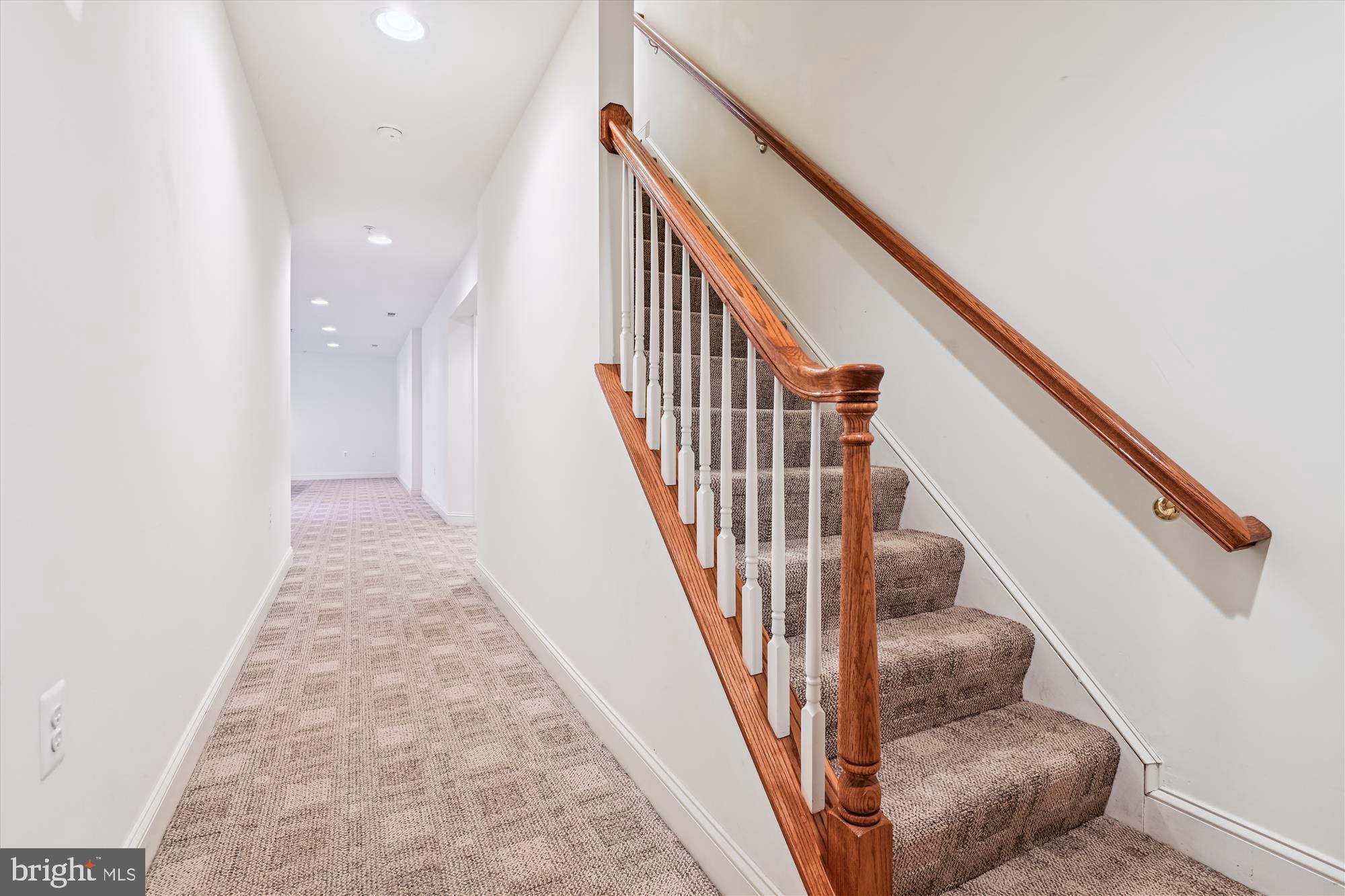 DUNLOY TOWNHOME - Residential