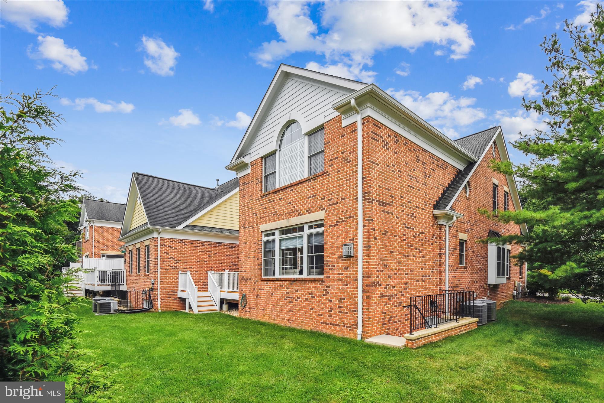 DUNLOY TOWNHOME - Residential