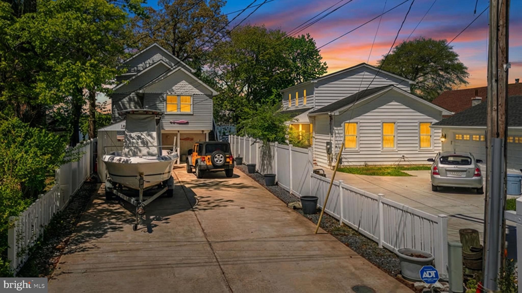 BOWLEYS QUARTERS - Residential