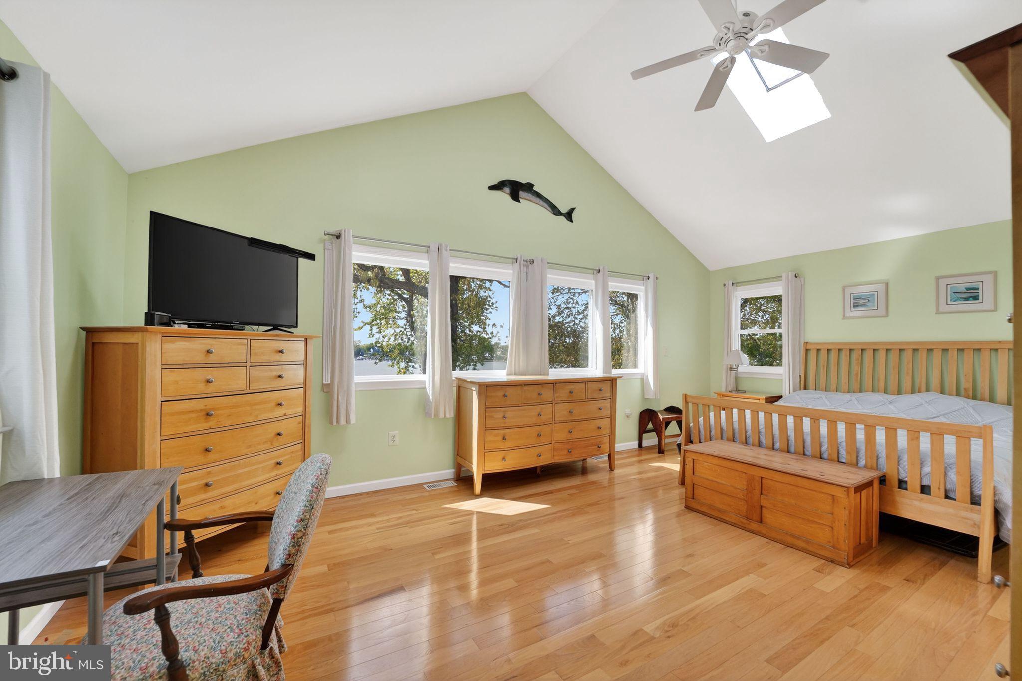 BOWLEYS QUARTERS - Residential