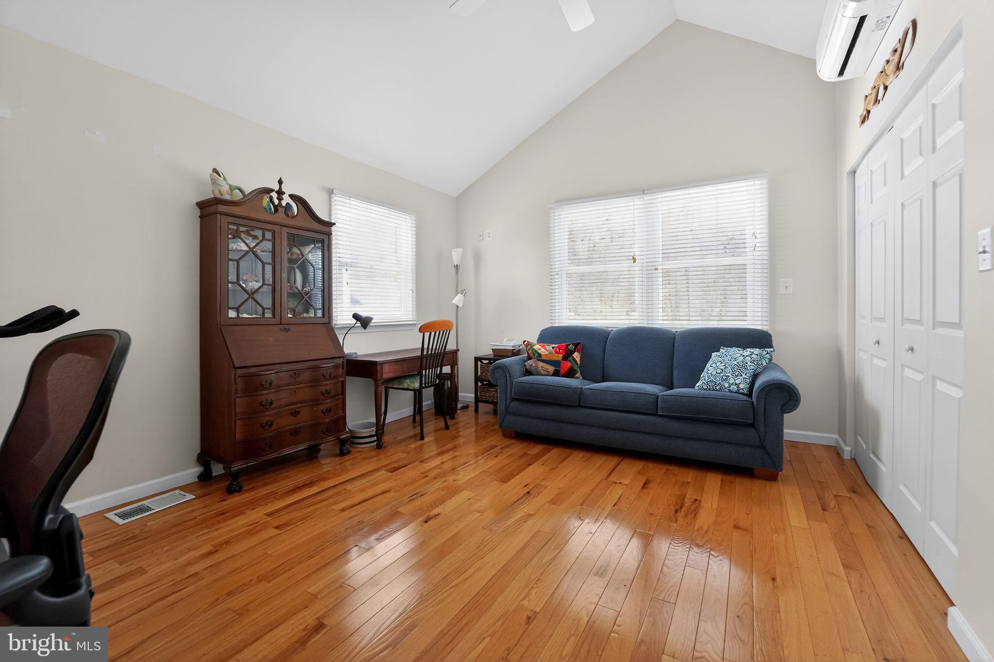 BOWLEYS QUARTERS - Residential