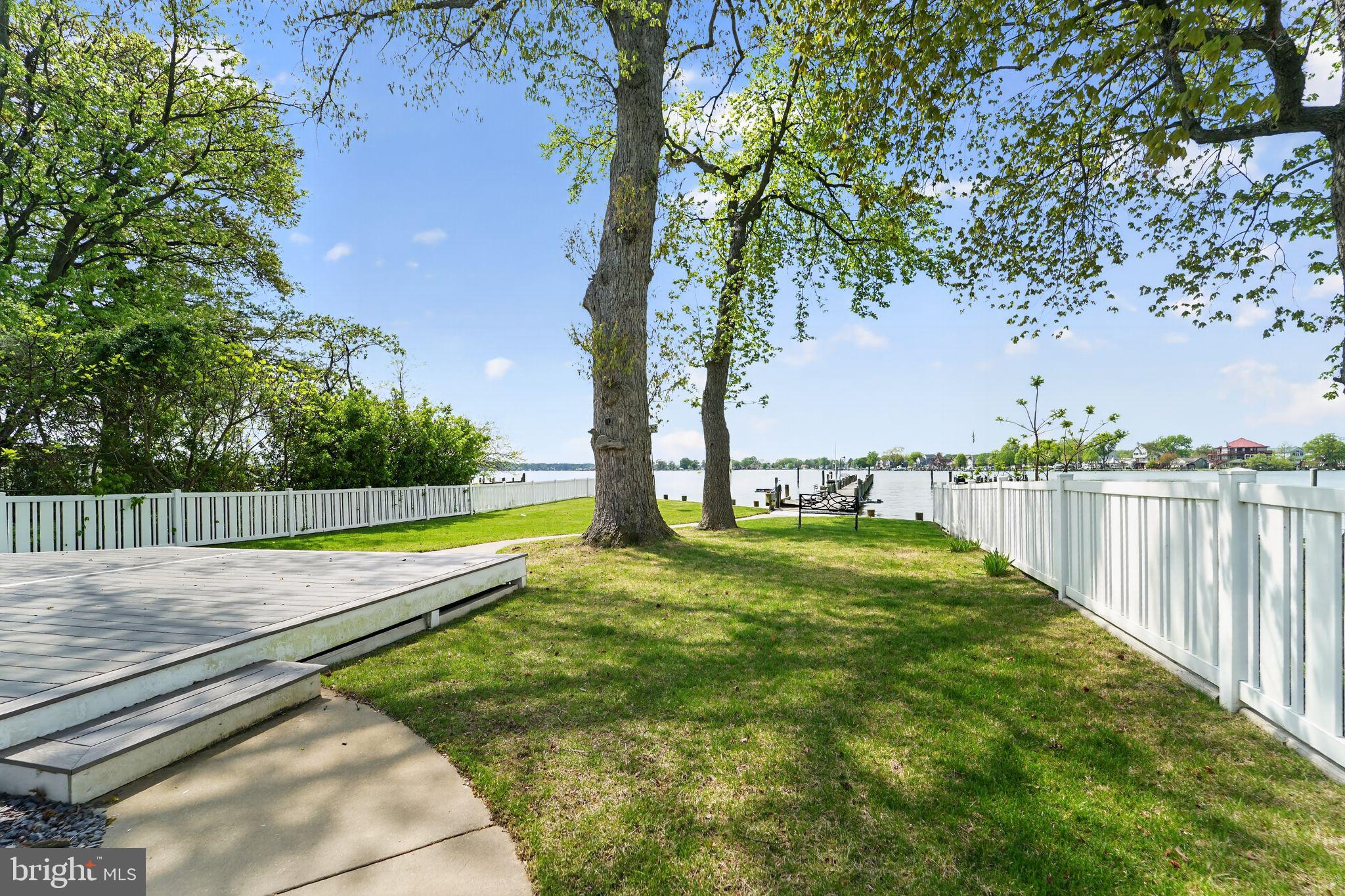 BOWLEYS QUARTERS - Residential